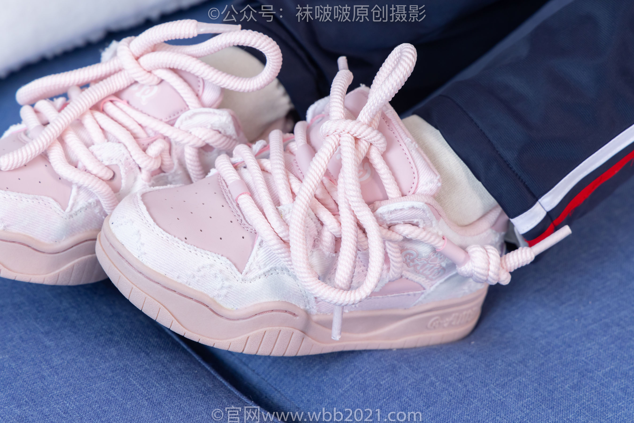 BoBoSocks袜啵啵 No.458 甜甜圈 -板鞋、白棉袜、肉丝、校服裤里丝/(150P)