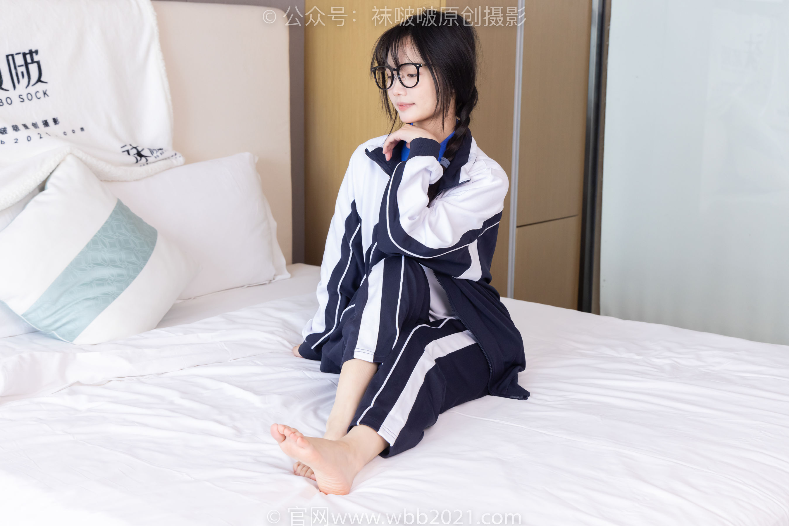 BoBoSocks袜啵啵 No.456 甜甜圈 -运动鞋、白棉袜、裸足、校服/(150P)