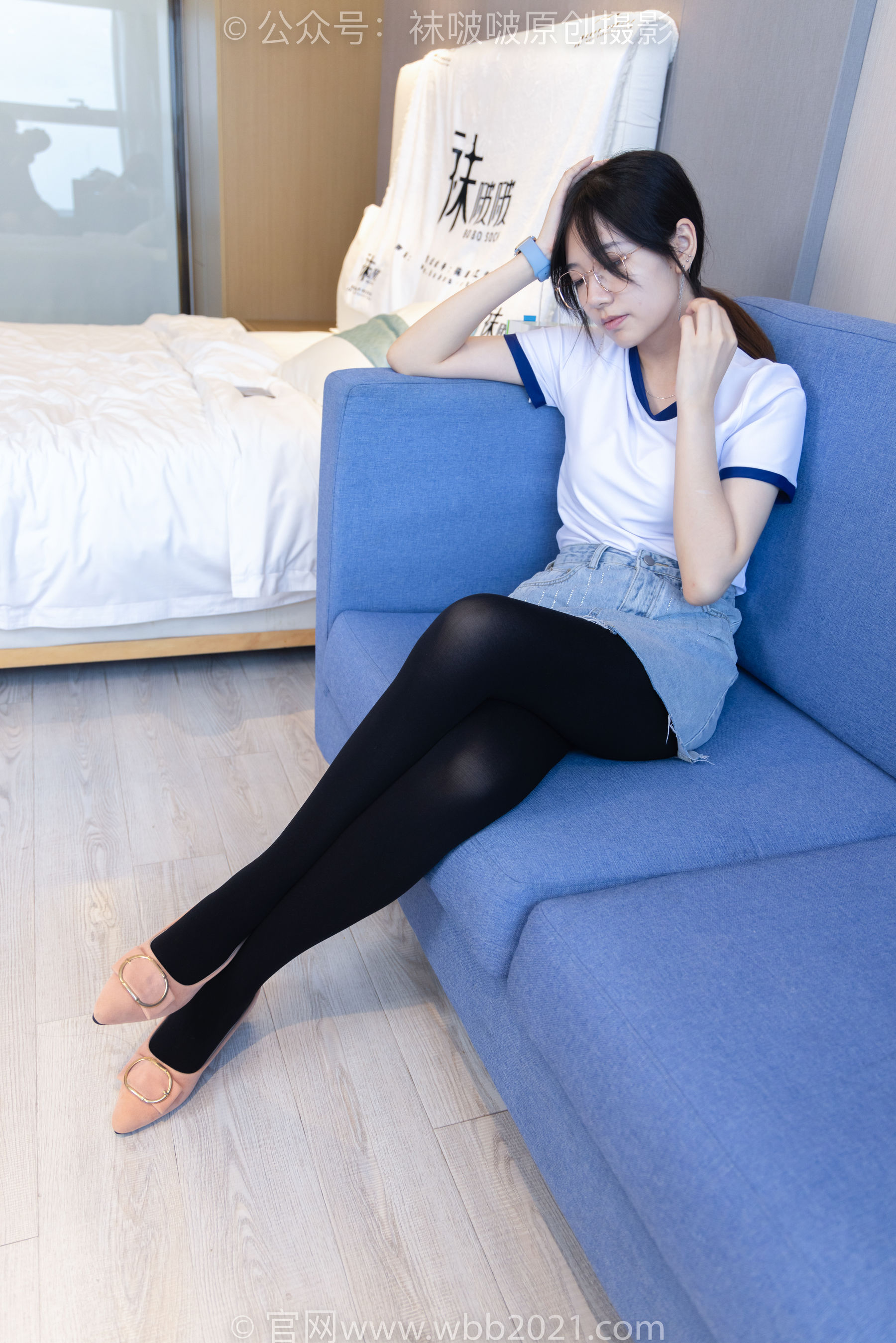 BoBoSocks袜啵啵 No.447 小甜豆 平底鞋、厚黑丝、踩方便面、圣女果、橘子、巧克力蛋糕剧情/(140P)