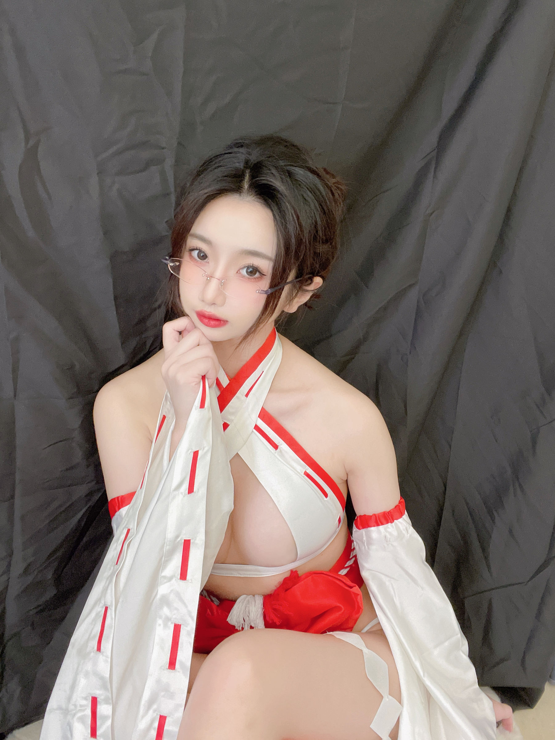白嫩美少女 鬼畜瑶 - 巫女/(30P)