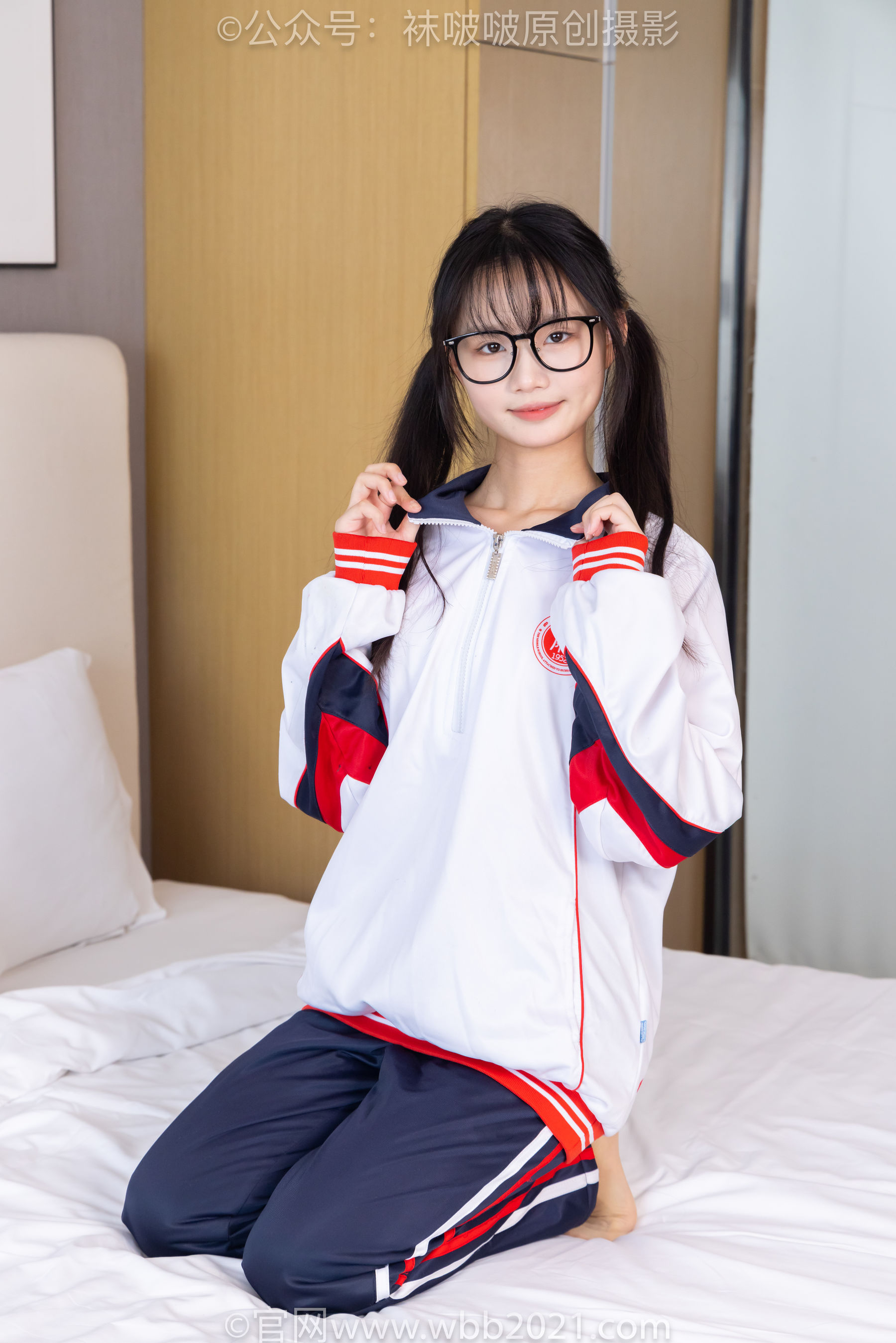 BoBoSocks袜啵啵 No.458 甜甜圈 -板鞋、白棉袜、肉丝、校服裤里丝/(150P)