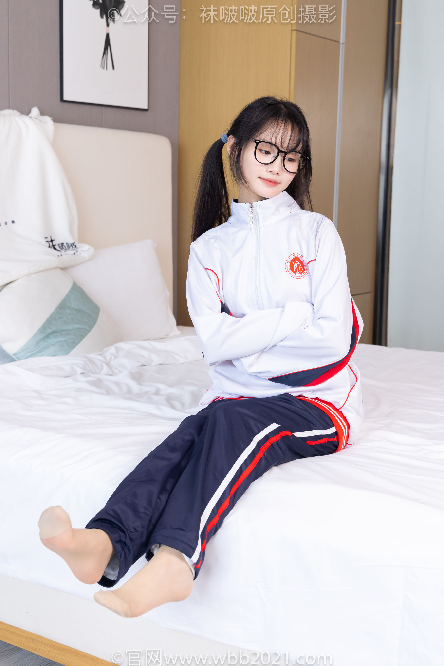 BoBoSocks袜啵啵 No.458 甜甜圈 -板鞋、白棉袜、肉丝、校服裤里丝/(150P)