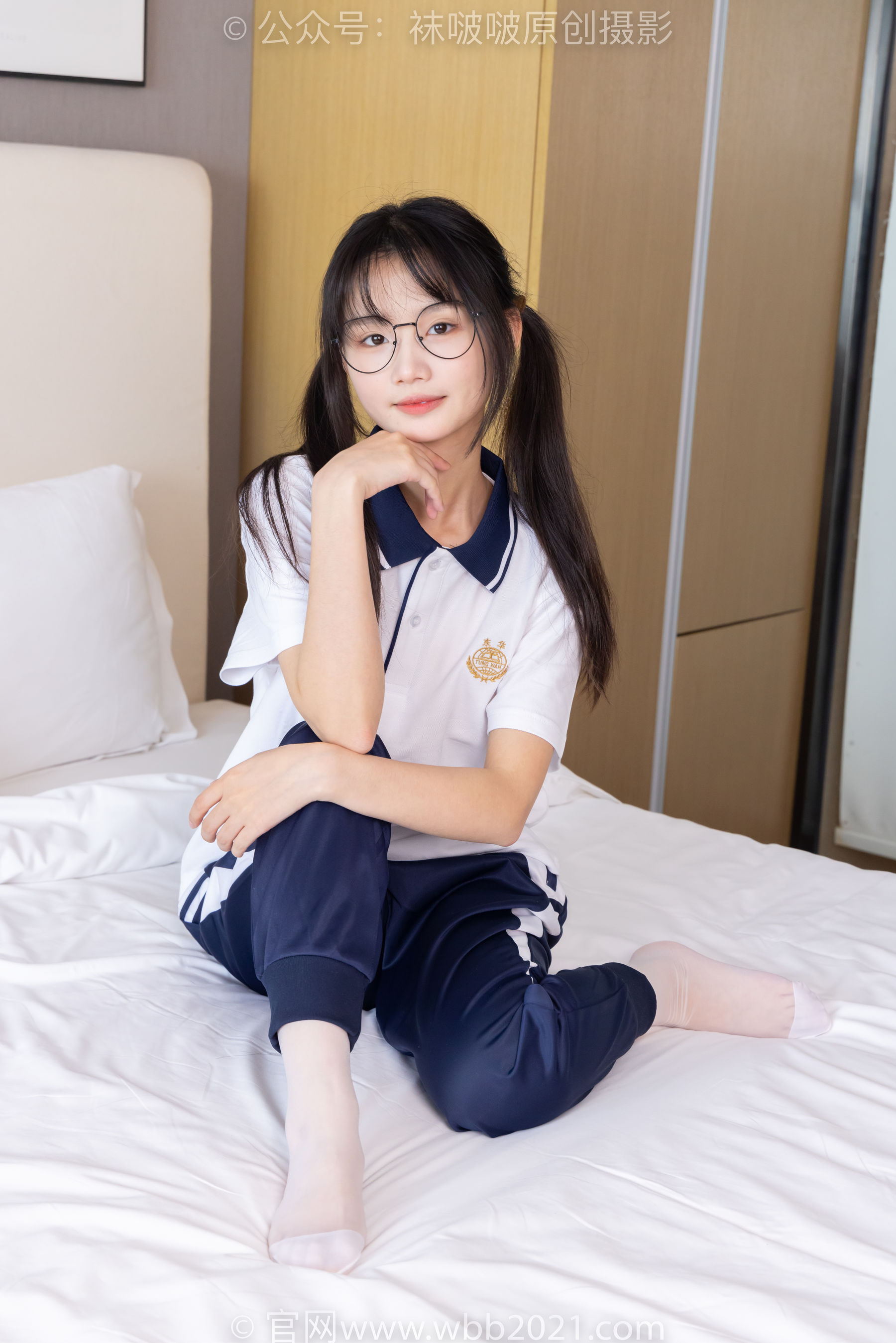 BoBoSocks袜啵啵 No.446 甜甜圈 板鞋、白棉袜、白丝、校服裤里丝/(150P)