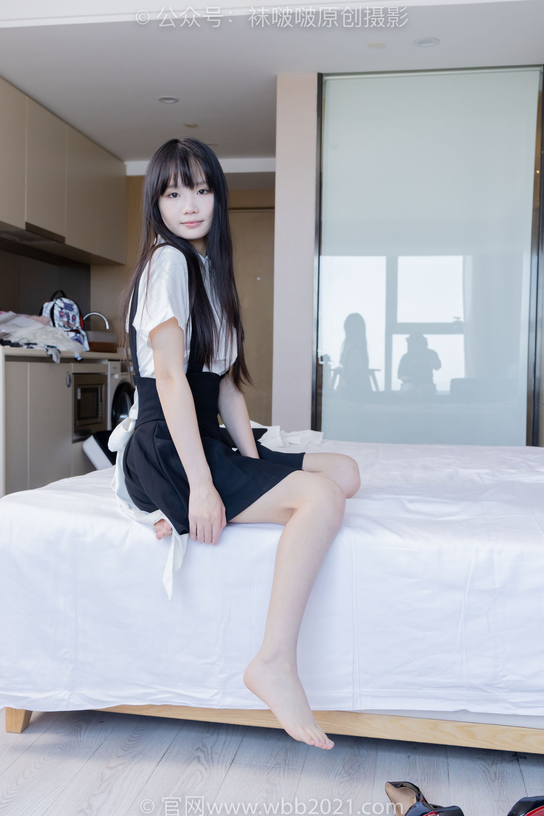 BoBoSocks袜啵啵 No.444 甜甜圈 -两双高跟鞋、凉鞋、肉丝、裸足/(185P)