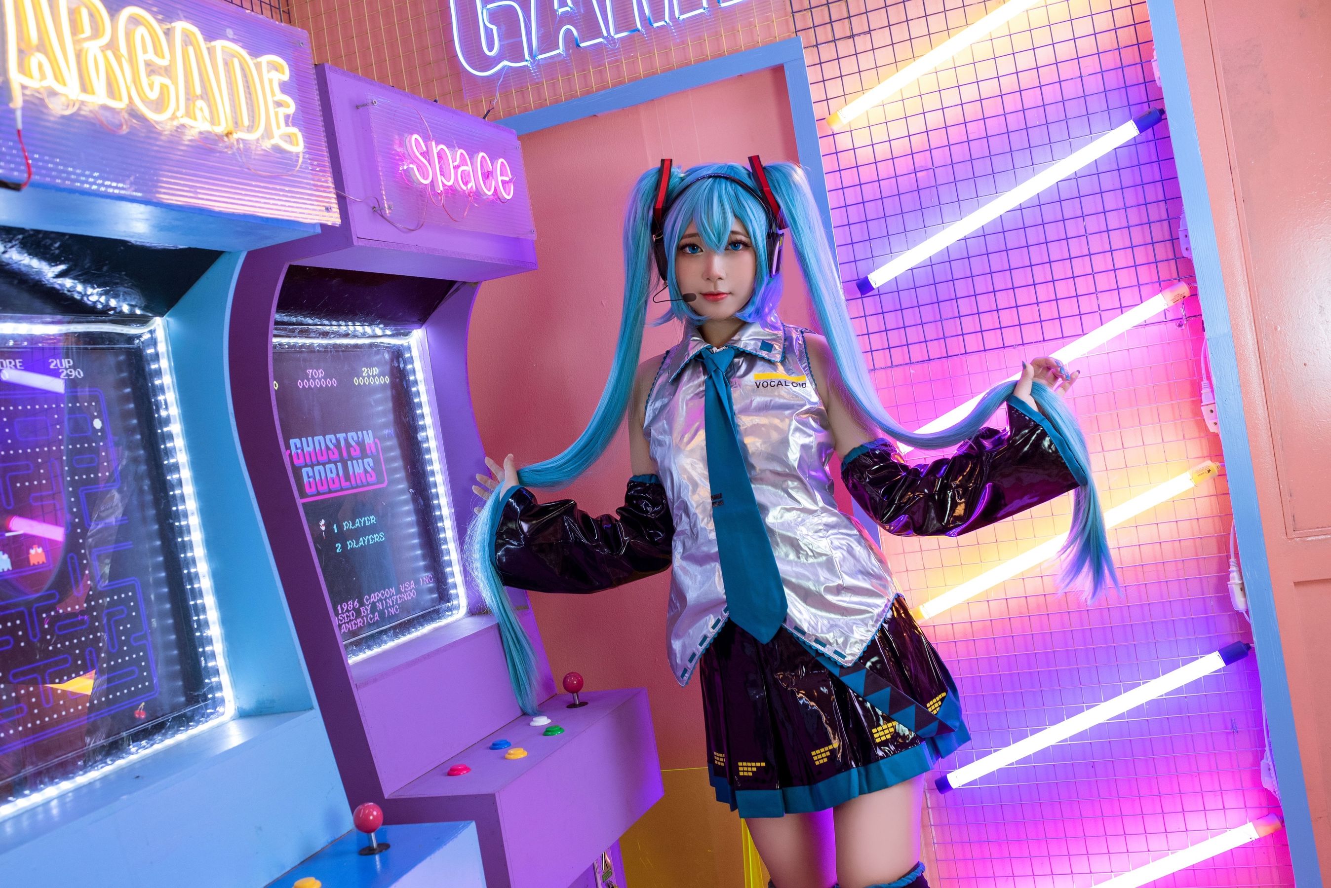 Azure_Channn - Hatsune Miku Bikini/(28P)