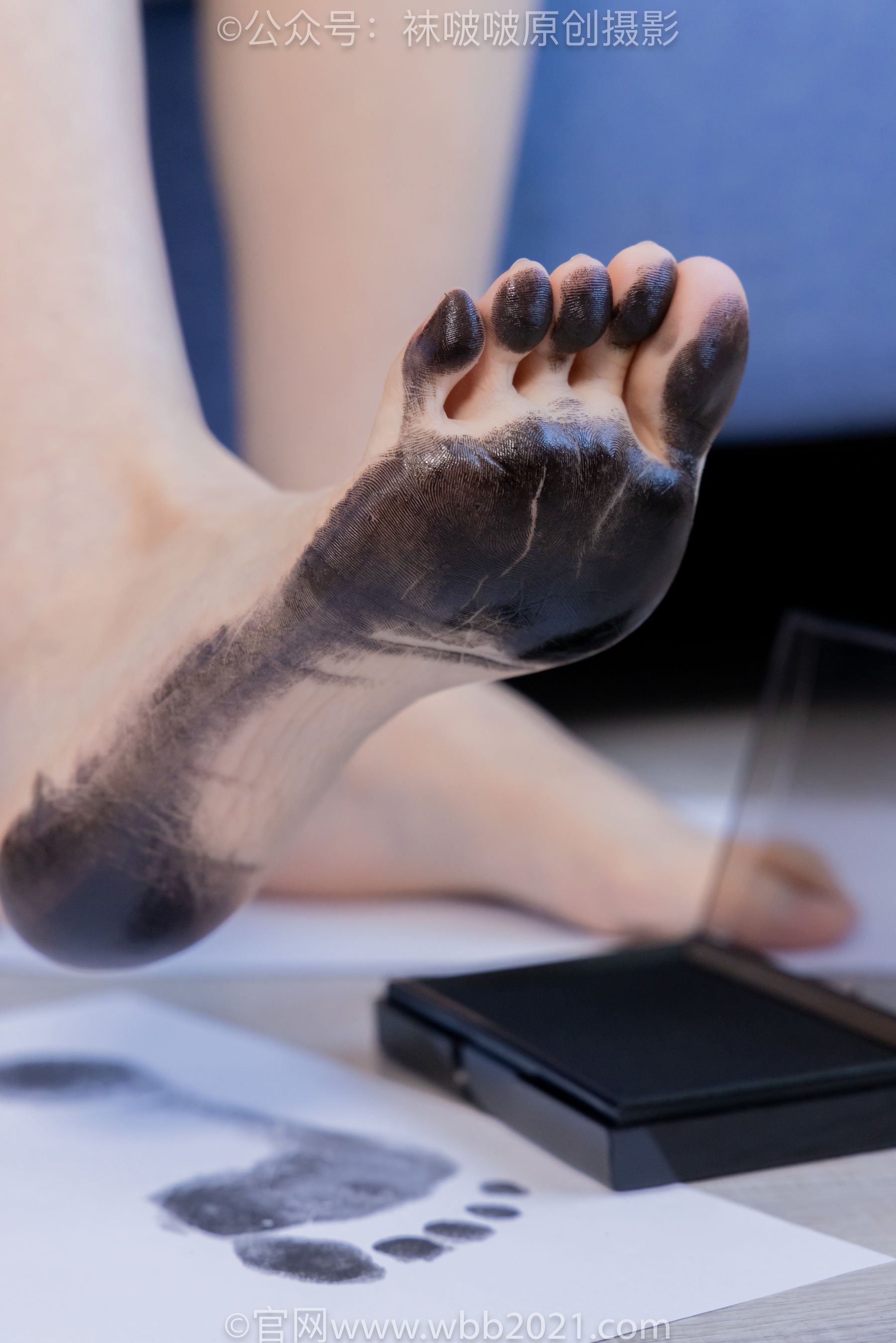 BoBoSocks袜啵啵 No.450 甜甜圈 皮鞋、白丝、裸足、裸足印泥踩脚印剧情/(142P)