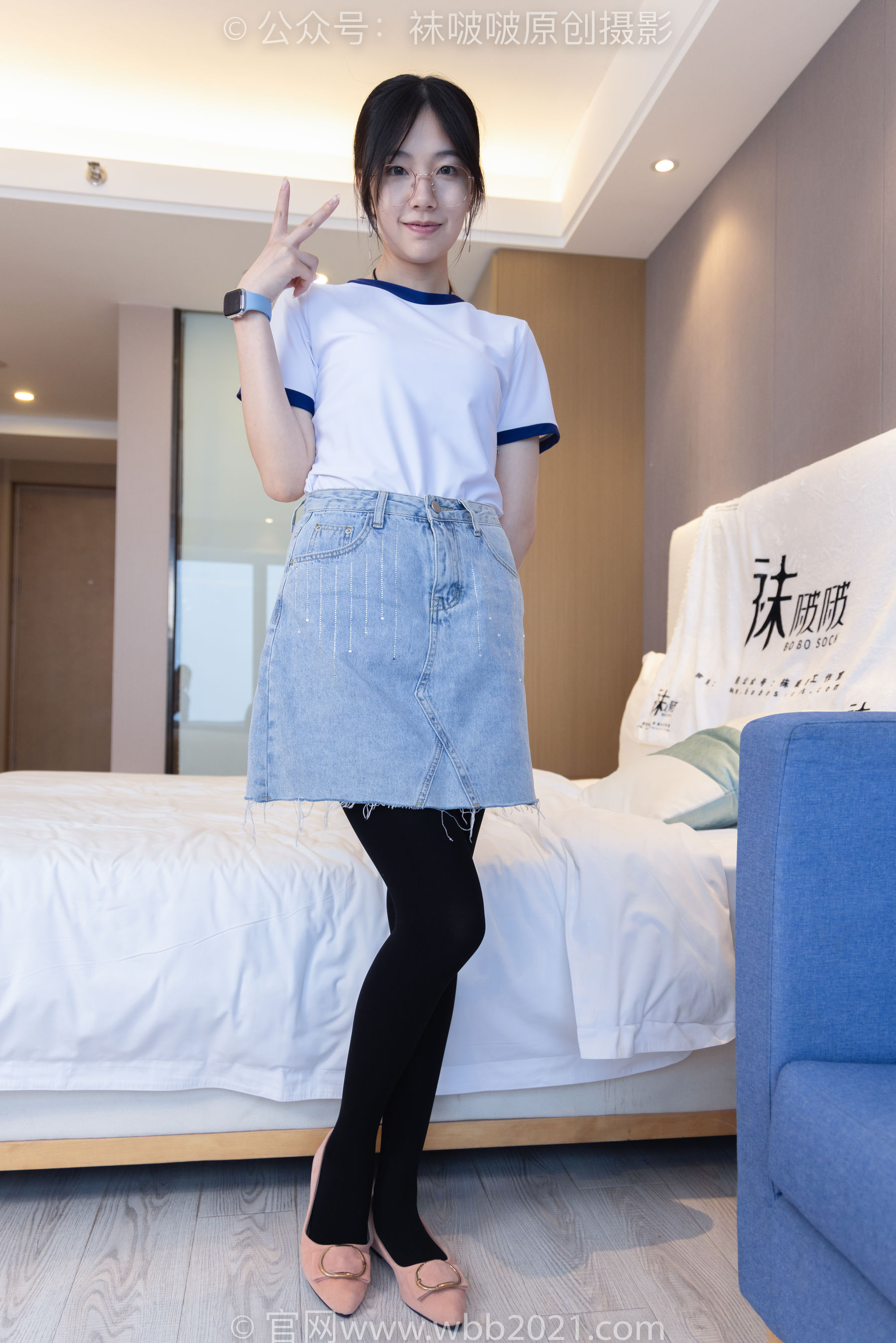 BoBoSocks袜啵啵 No.447 小甜豆 平底鞋、厚黑丝、踩方便面、圣女果、橘子、巧克力蛋糕剧情/(140P)