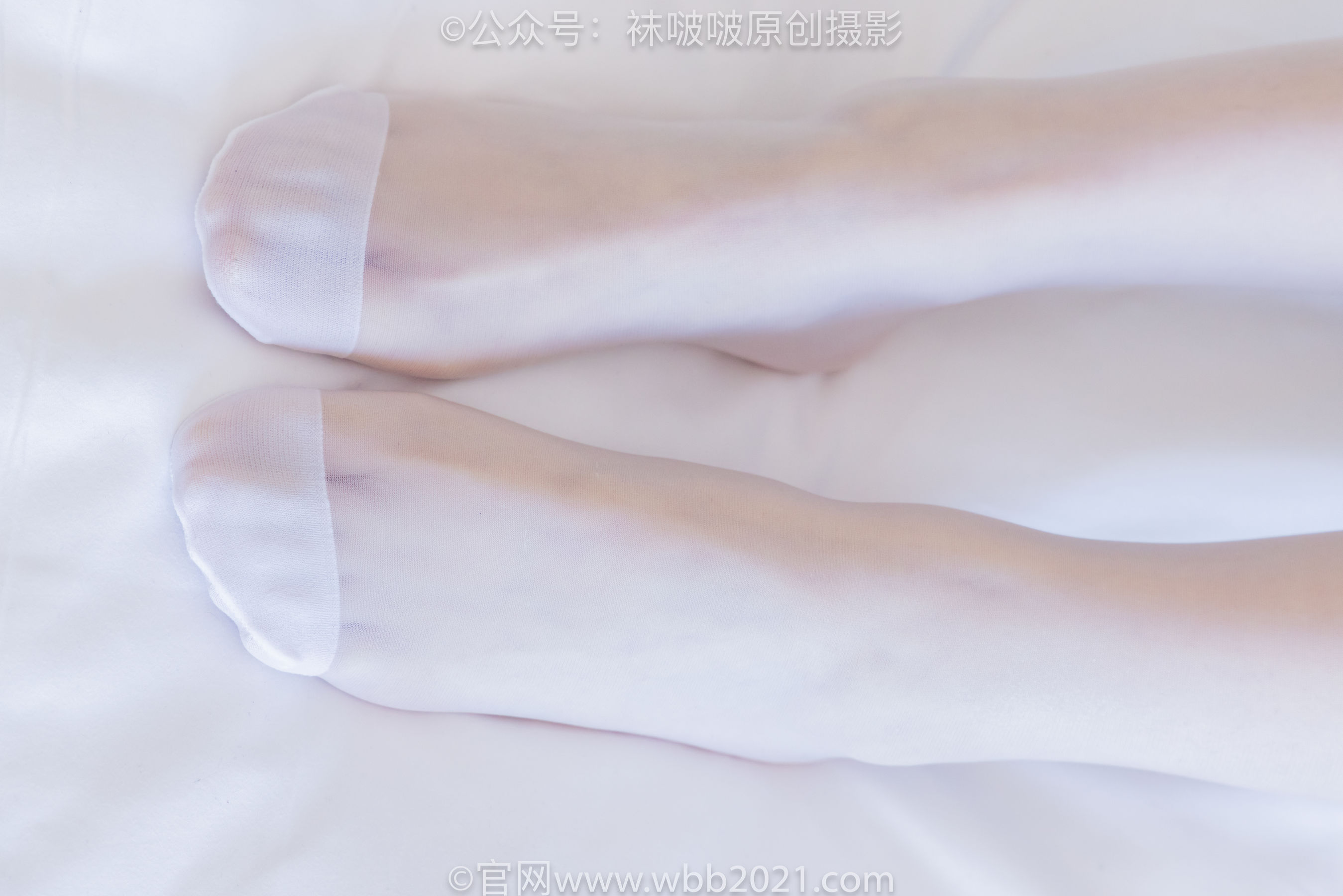 BoBoSocks袜啵啵 No.450 甜甜圈 皮鞋、白丝、裸足、裸足印泥踩脚印剧情/(142P)
