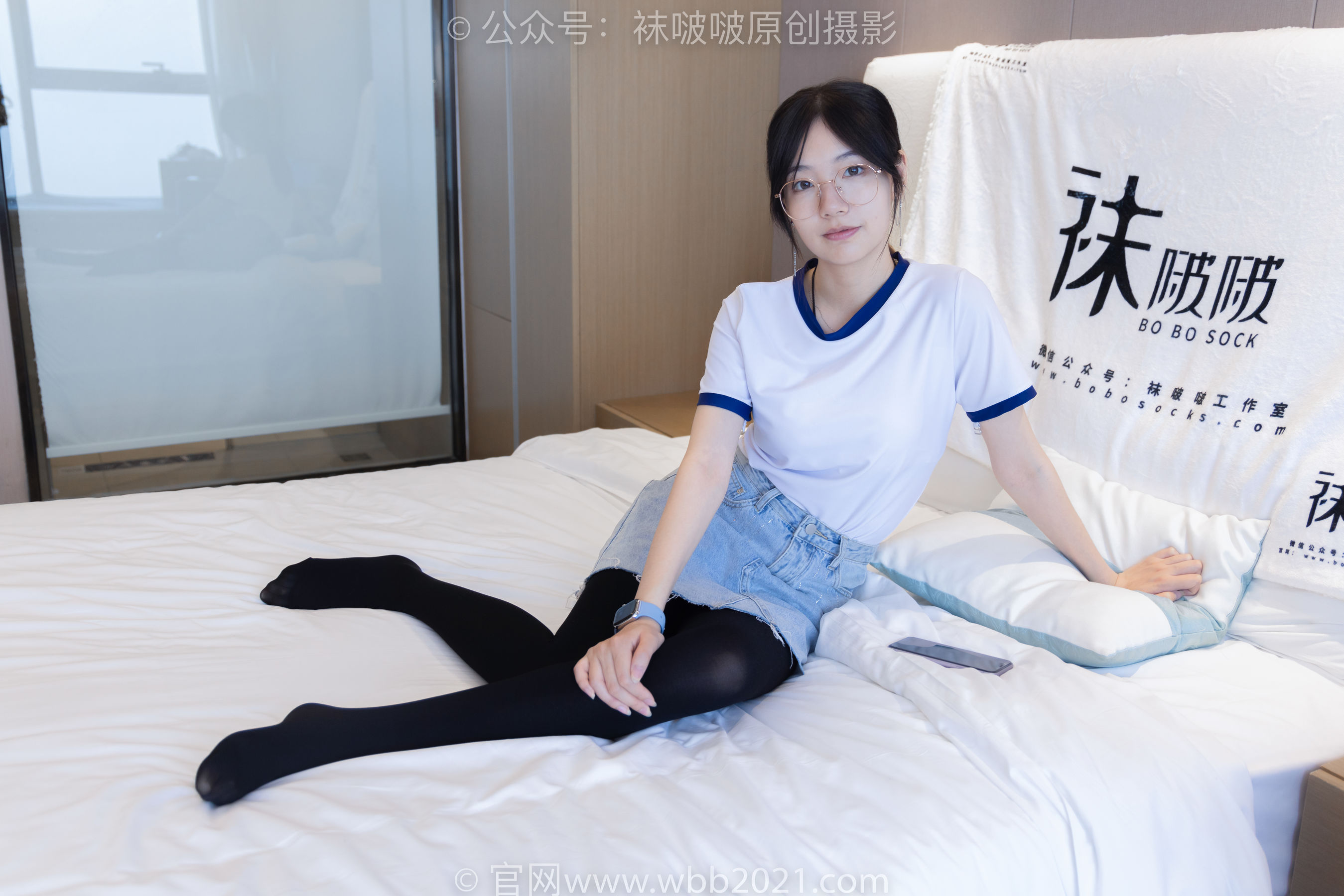 BoBoSocks袜啵啵 No.447 小甜豆 平底鞋、厚黑丝、踩方便面、圣女果、橘子、巧克力蛋糕剧情/(140P)