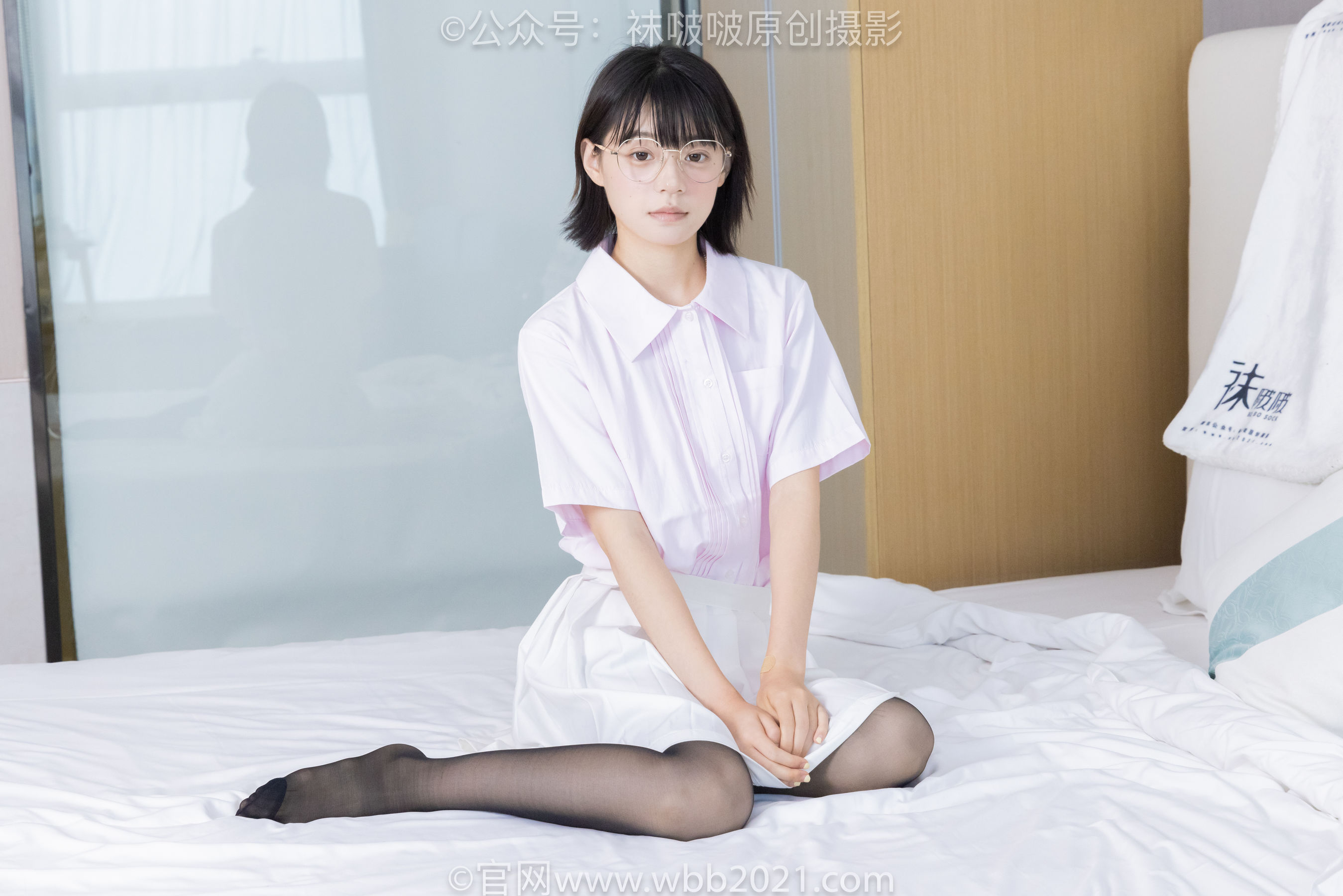 BoBoSocks袜啵啵 No.449 糯米 运动鞋、白棉袜、黑丝/(148P)