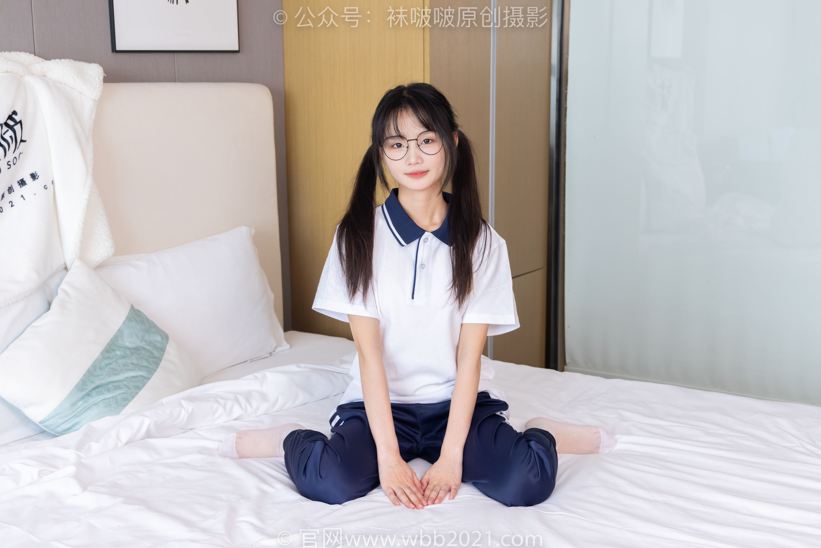 BoBoSocks袜啵啵 No.446 甜甜圈 板鞋、白棉袜、白丝、校服裤里丝/(150P)