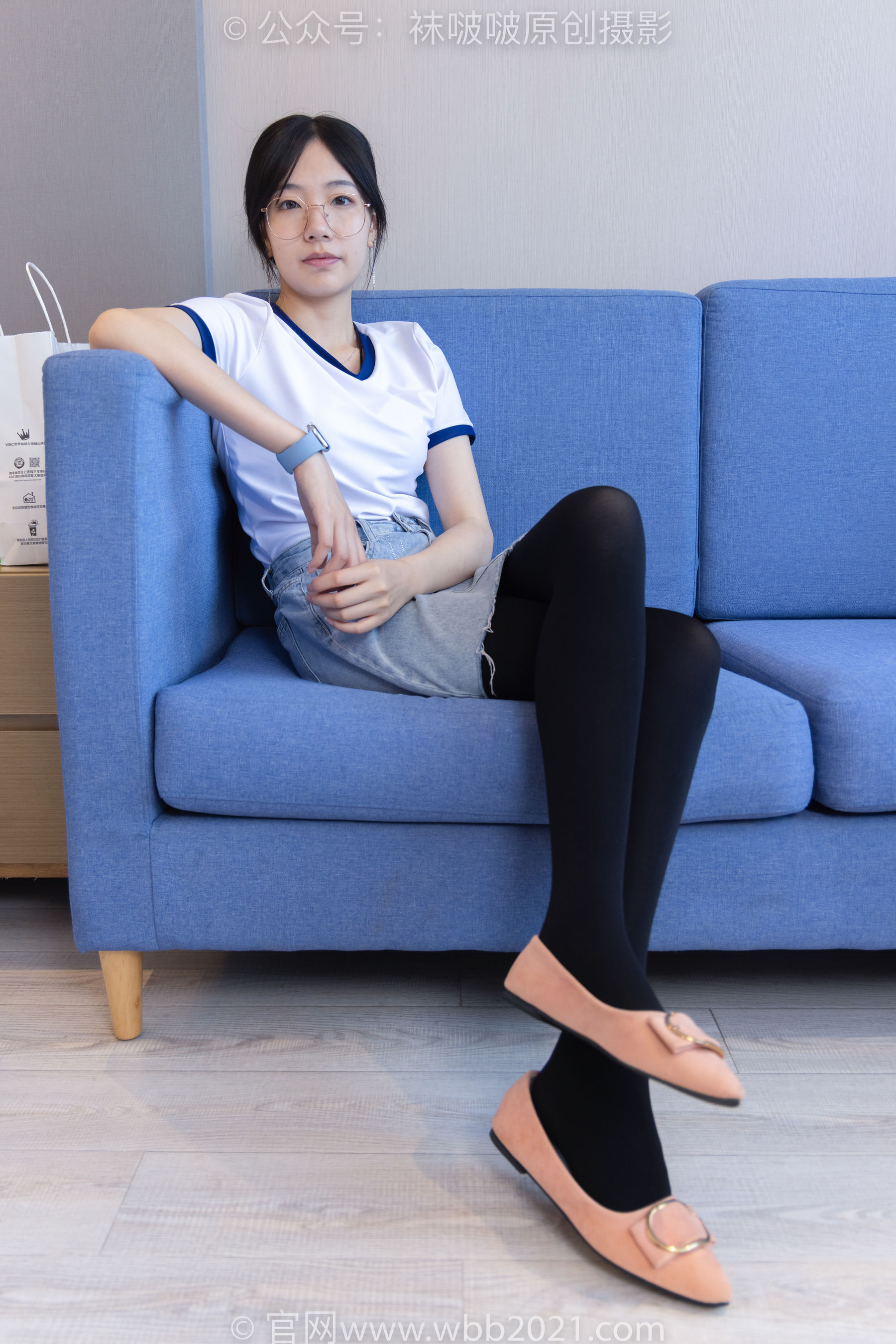 BoBoSocks袜啵啵 No.447 小甜豆 平底鞋、厚黑丝、踩方便面、圣女果、橘子、巧克力蛋糕剧情/(140P)
