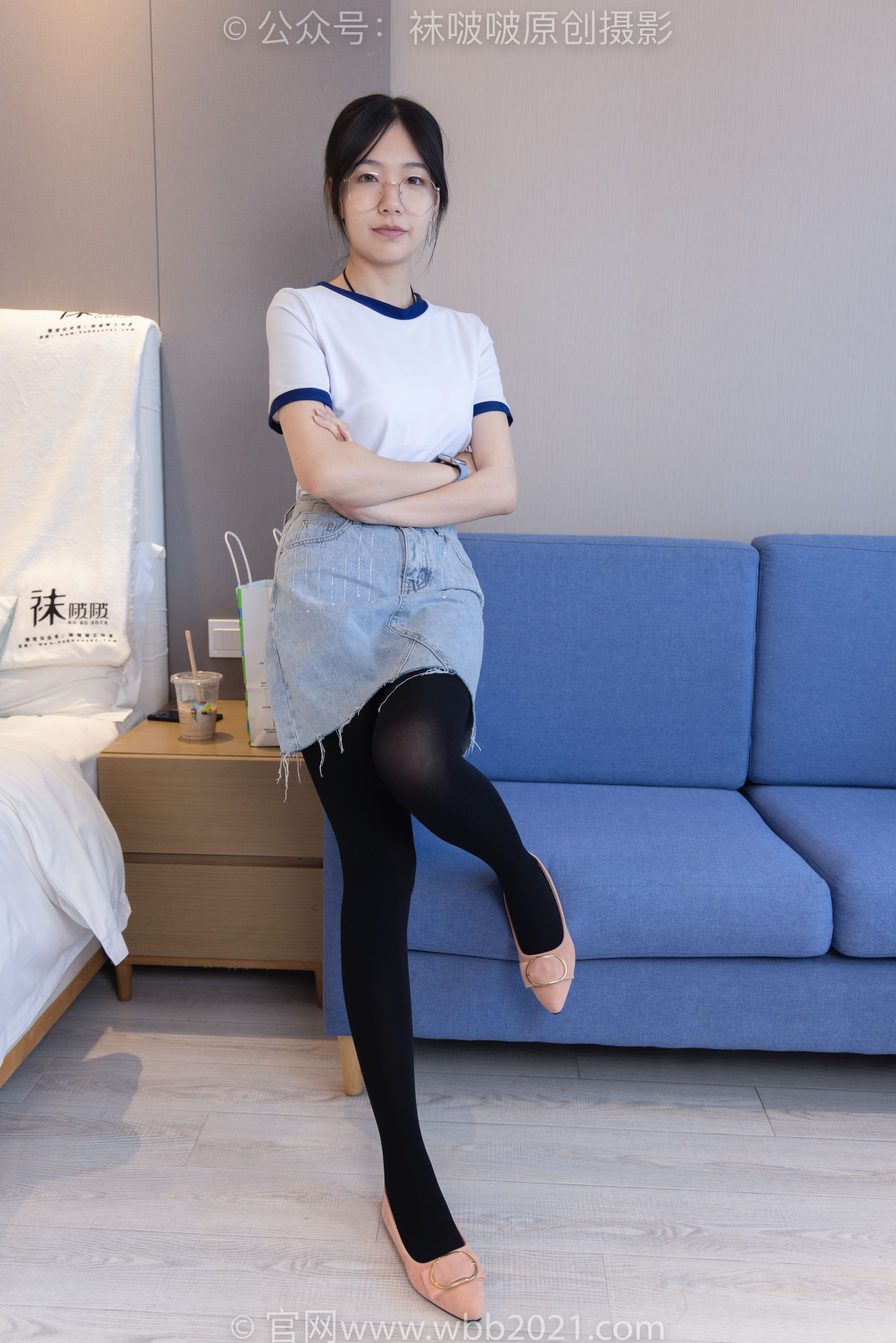 BoBoSocks袜啵啵 No.447 小甜豆 平底鞋、厚黑丝、踩方便面、圣女果、橘子、巧克力蛋糕剧情/(140P)