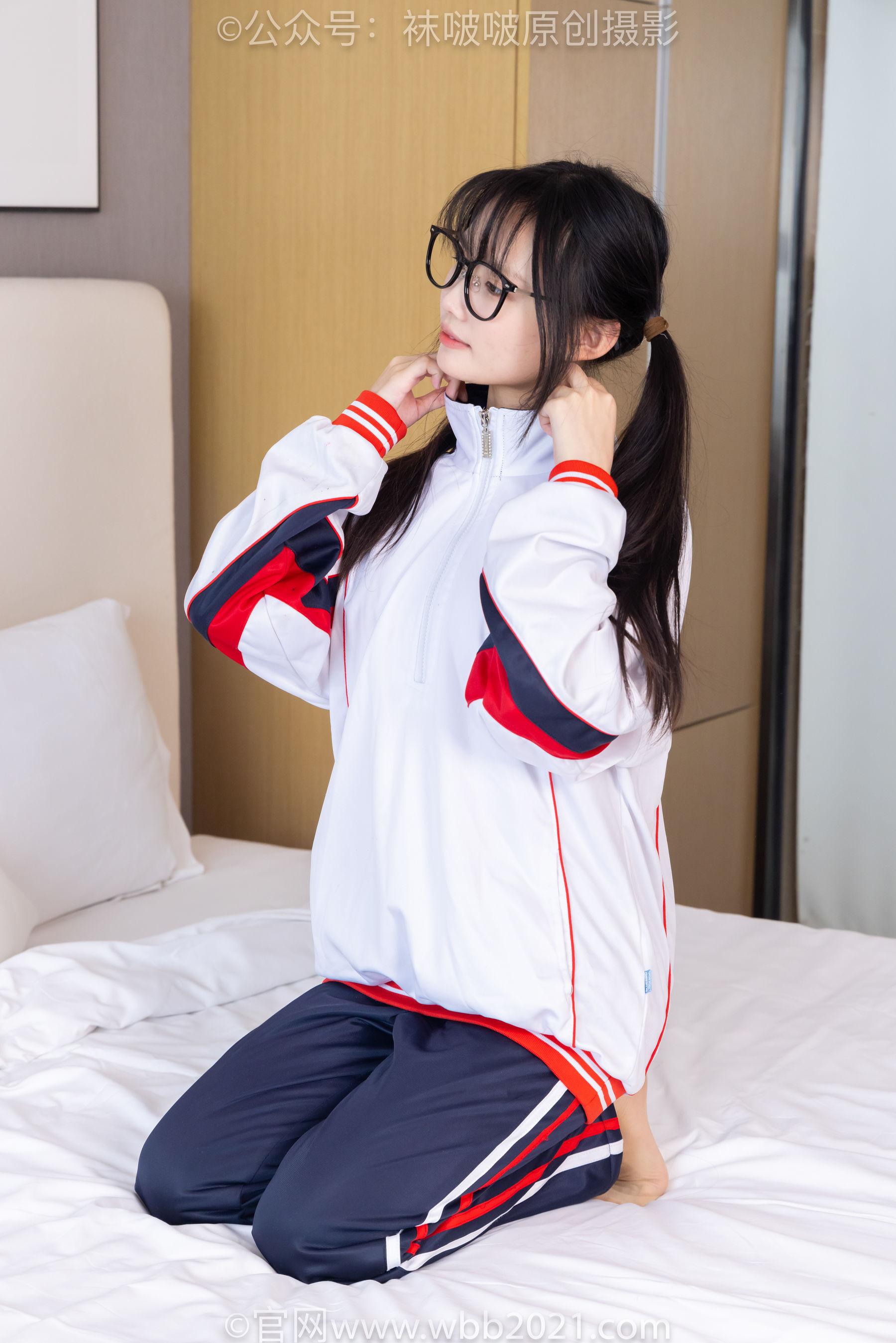 BoBoSocks袜啵啵 No.458 甜甜圈 -板鞋、白棉袜、肉丝、校服裤里丝/(150P)