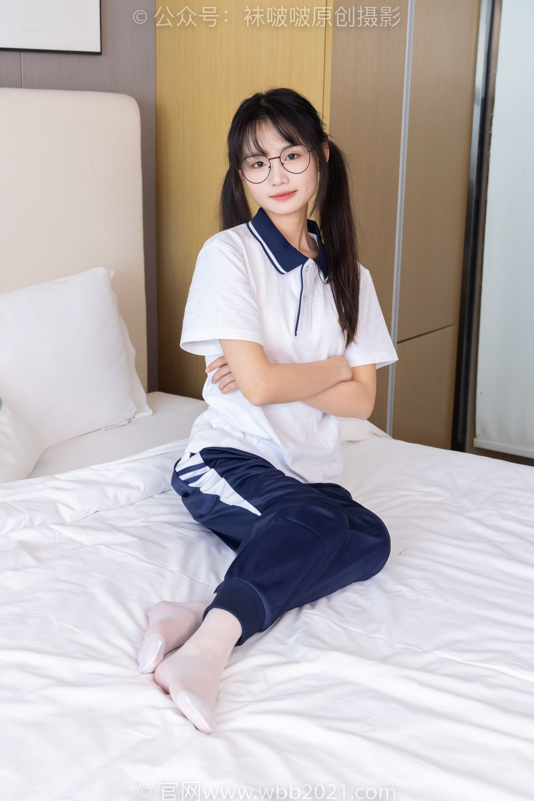 BoBoSocks袜啵啵 No.446 甜甜圈 板鞋、白棉袜、白丝、校服裤里丝/(150P)