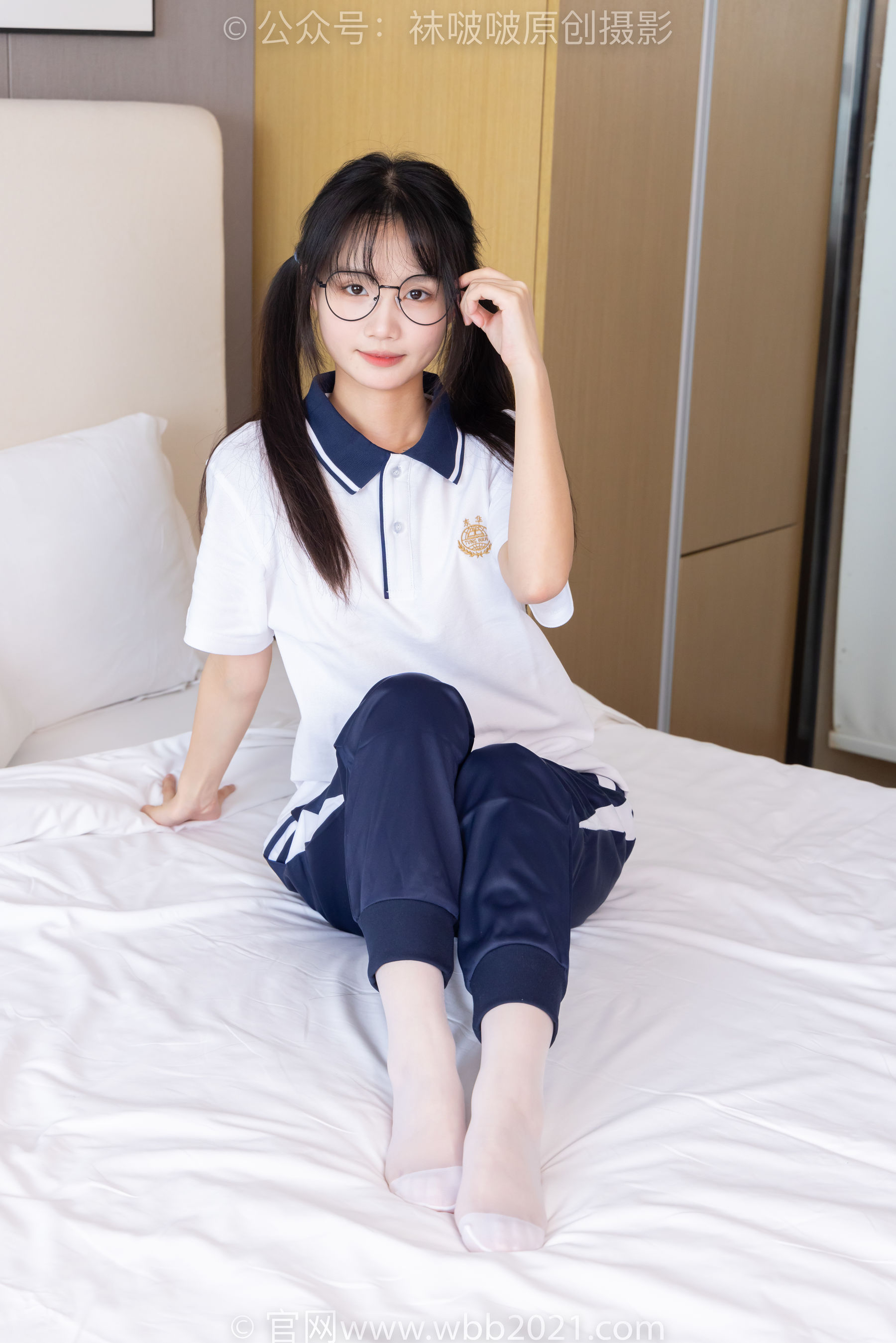 BoBoSocks袜啵啵 No.446 甜甜圈 板鞋、白棉袜、白丝、校服裤里丝/(150P)