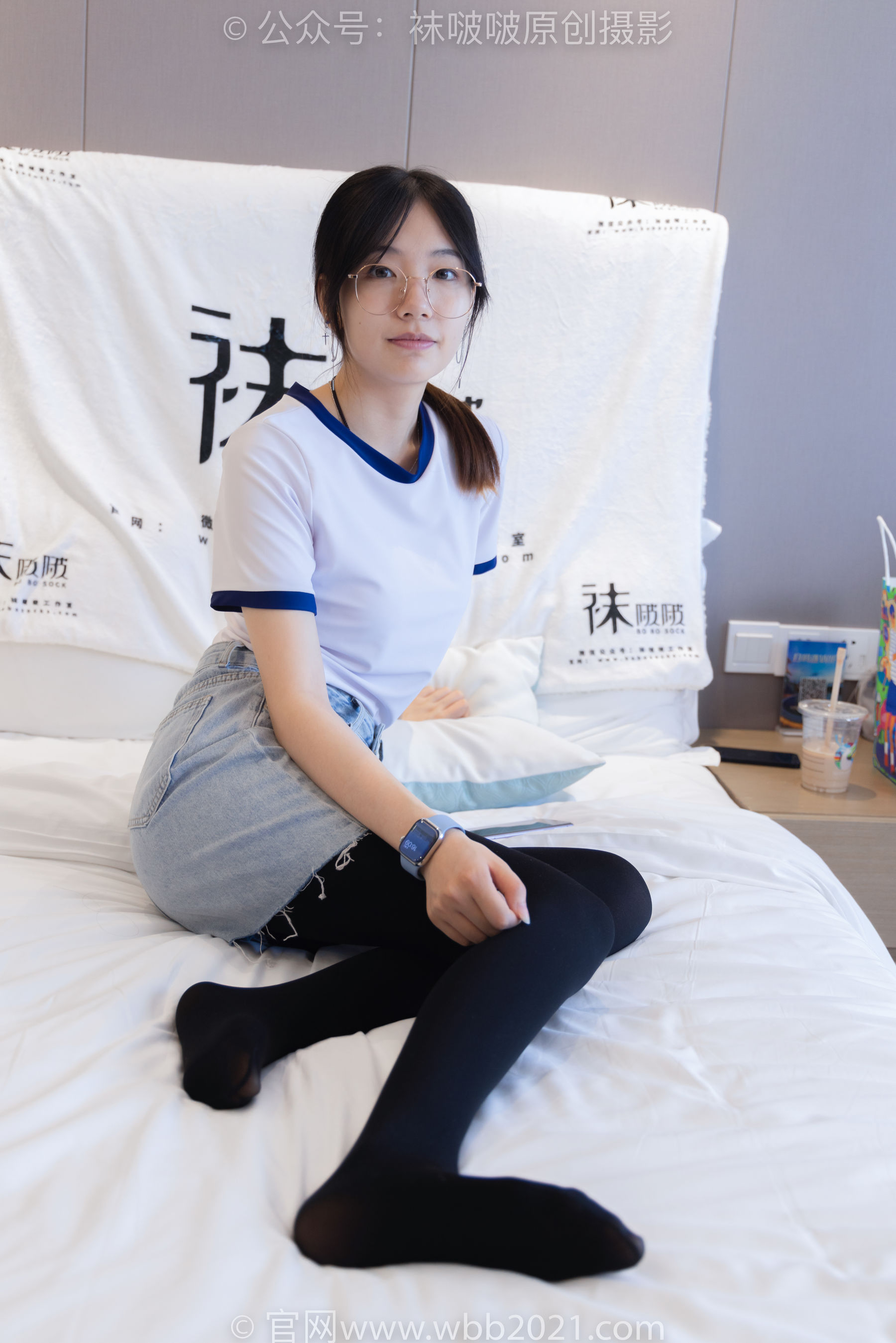 BoBoSocks袜啵啵 No.447 小甜豆 平底鞋、厚黑丝、踩方便面、圣女果、橘子、巧克力蛋糕剧情/(140P)