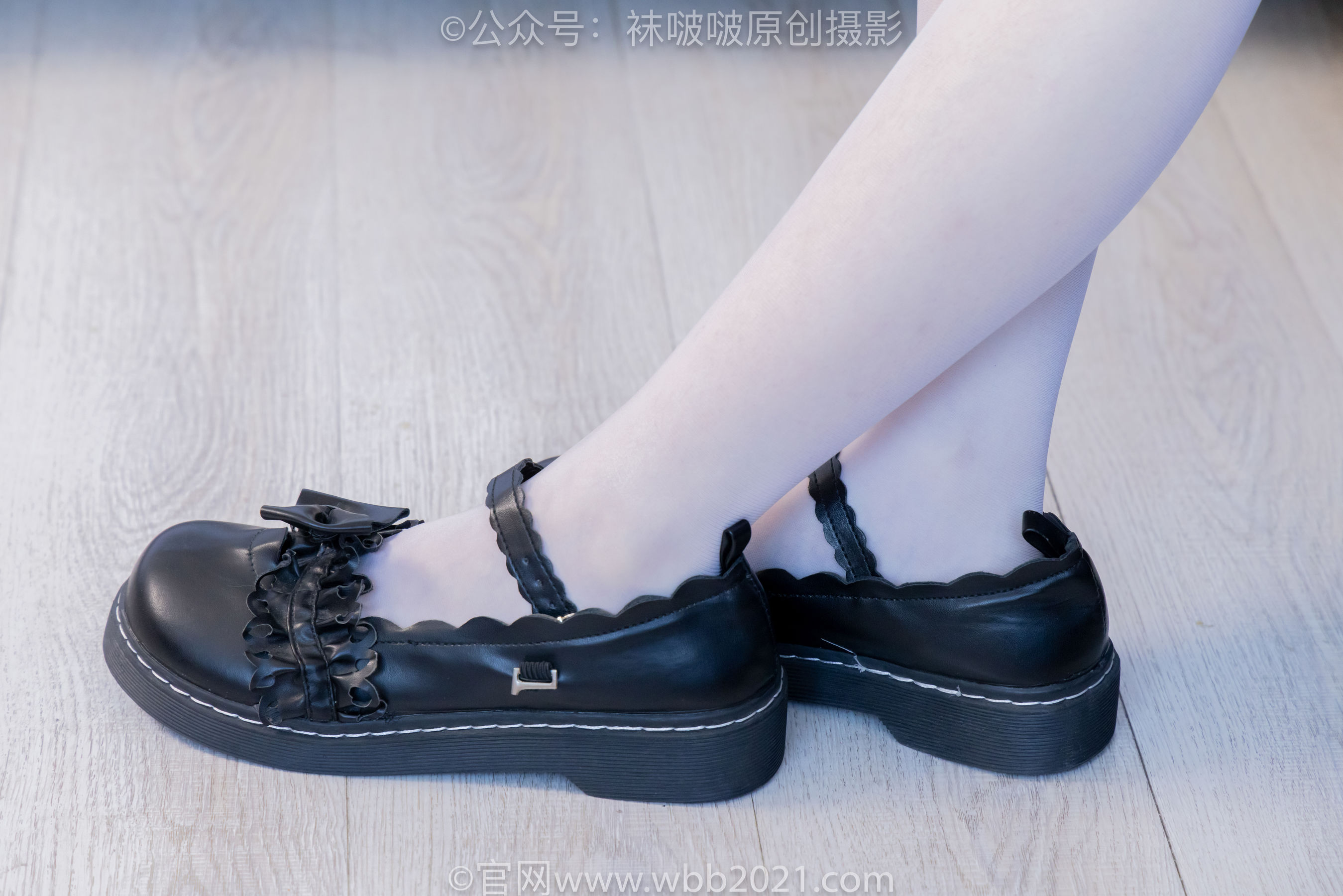 BoBoSocks袜啵啵 No.450 甜甜圈 皮鞋、白丝、裸足、裸足印泥踩脚印剧情/(142P)