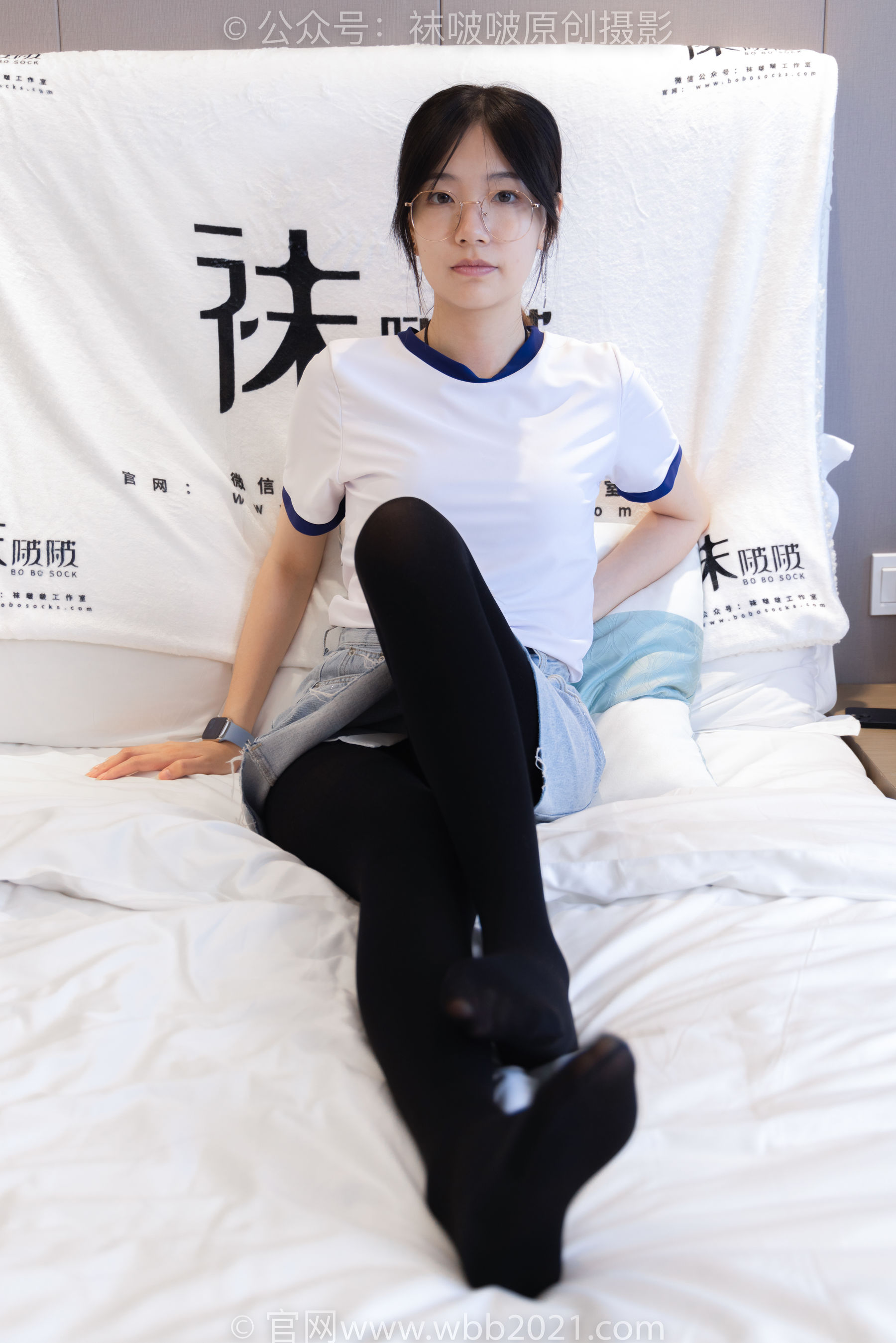 BoBoSocks袜啵啵 No.447 小甜豆 平底鞋、厚黑丝、踩方便面、圣女果、橘子、巧克力蛋糕剧情/(140P)