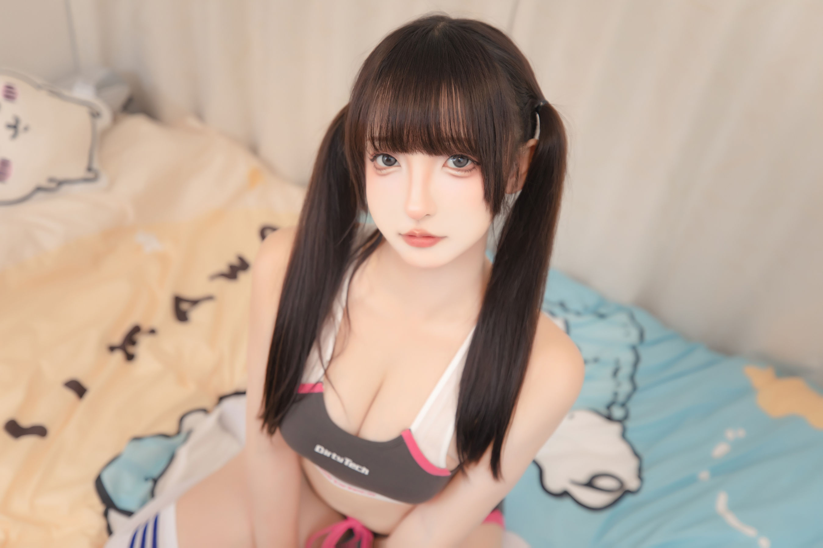 萝莉 神楽板真冬 之伸展少女/(75P)