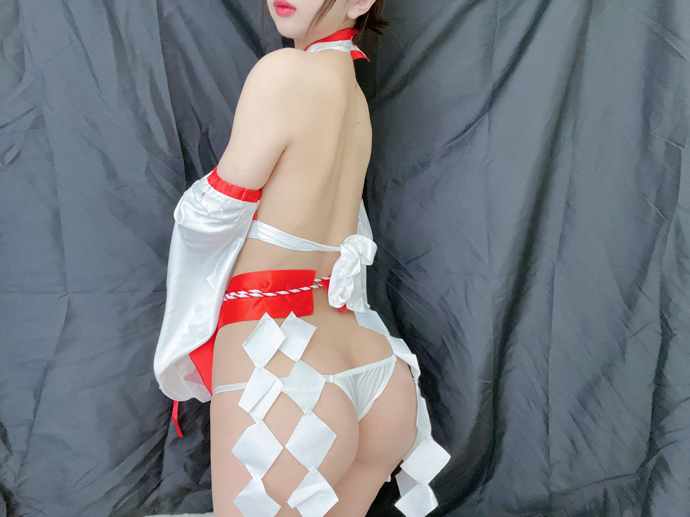 白嫩美少女 鬼畜瑶 - 巫女/(30P)