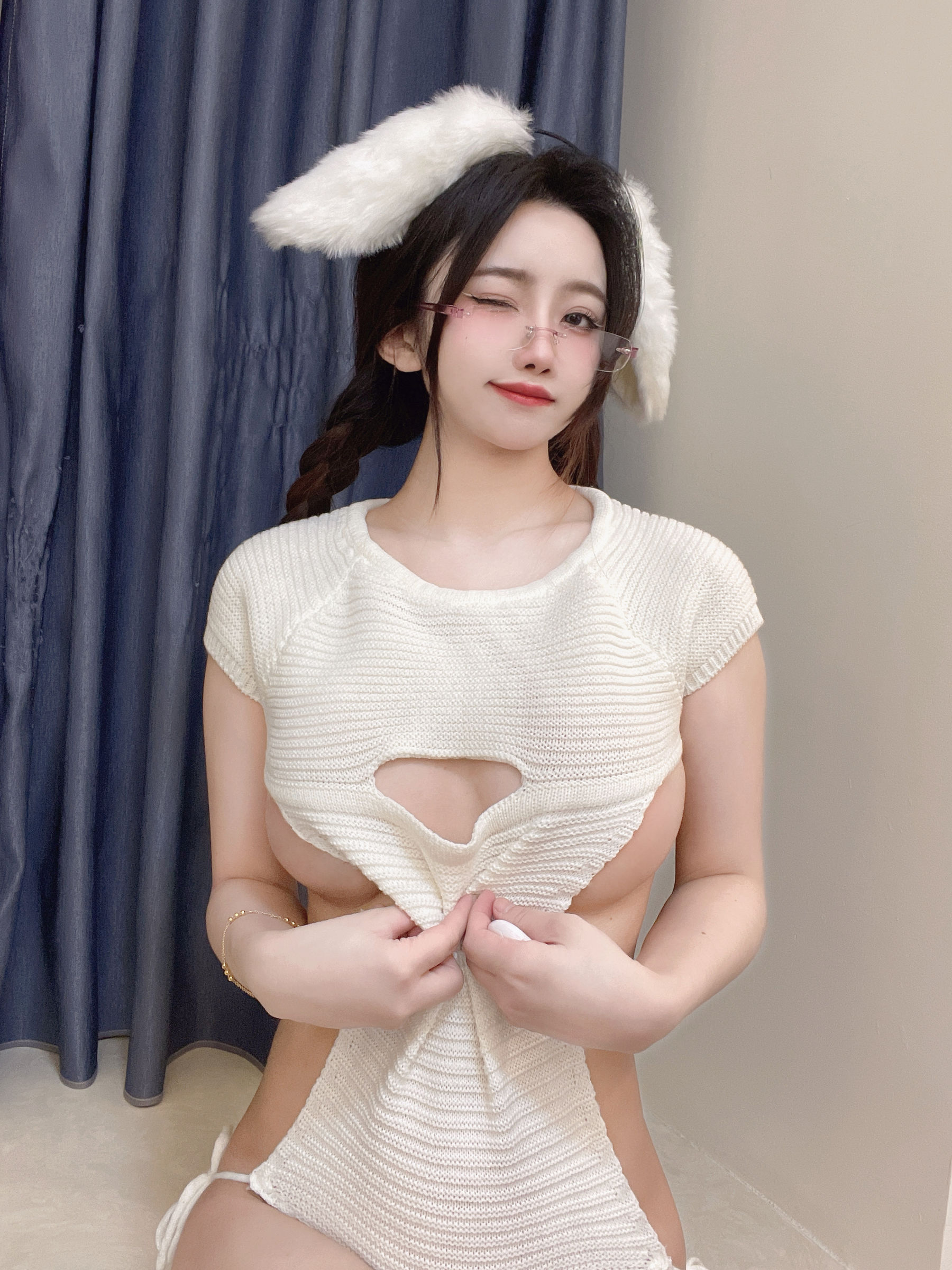 白嫩美少女 鬼畜瑶 - 毛衣小兔子/(40P)