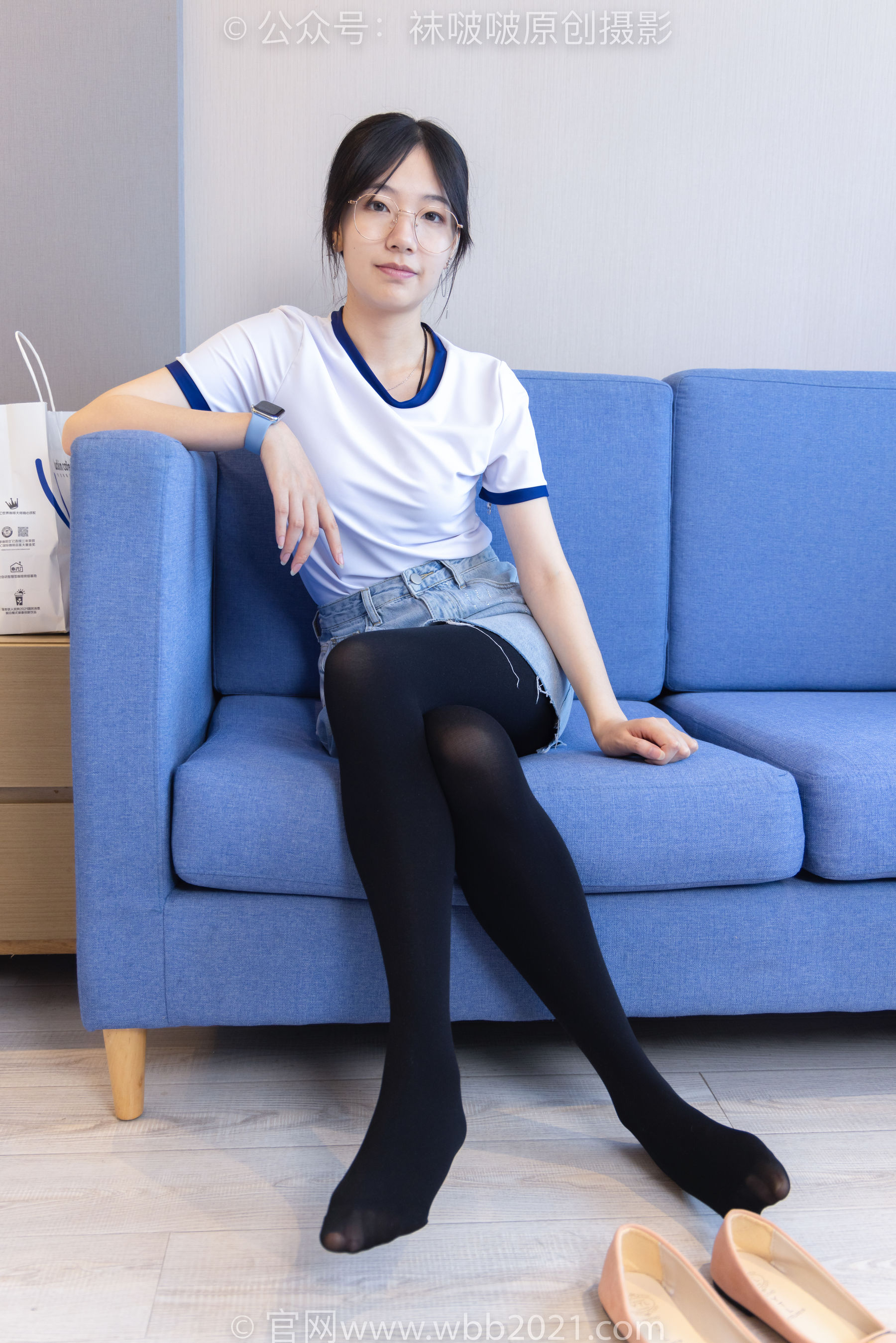BoBoSocks袜啵啵 No.447 小甜豆 平底鞋、厚黑丝、踩方便面、圣女果、橘子、巧克力蛋糕剧情/(140P)