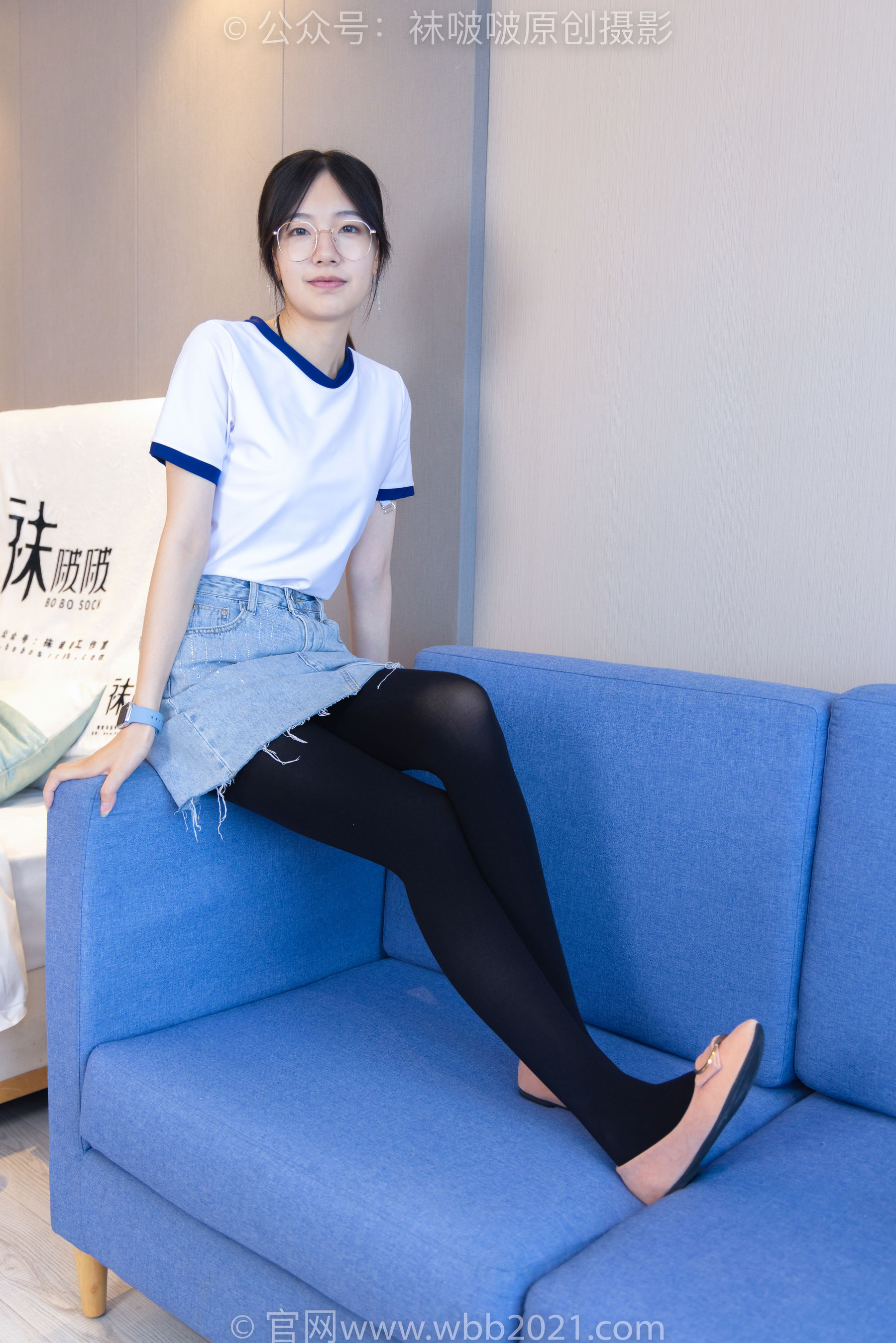 BoBoSocks袜啵啵 No.447 小甜豆 平底鞋、厚黑丝、踩方便面、圣女果、橘子、巧克力蛋糕剧情/(140P)