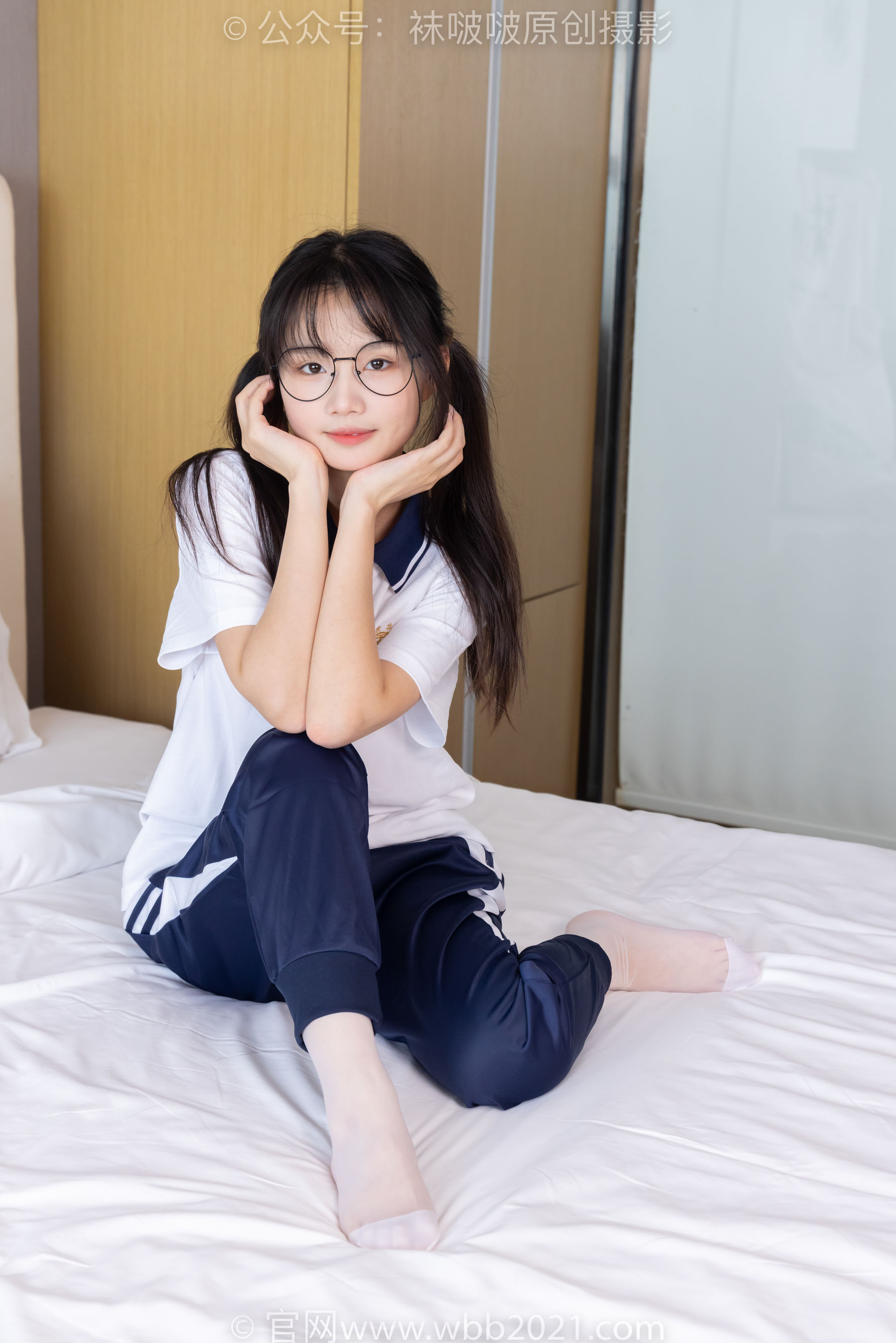 BoBoSocks袜啵啵 No.446 甜甜圈 板鞋、白棉袜、白丝、校服裤里丝/(150P)