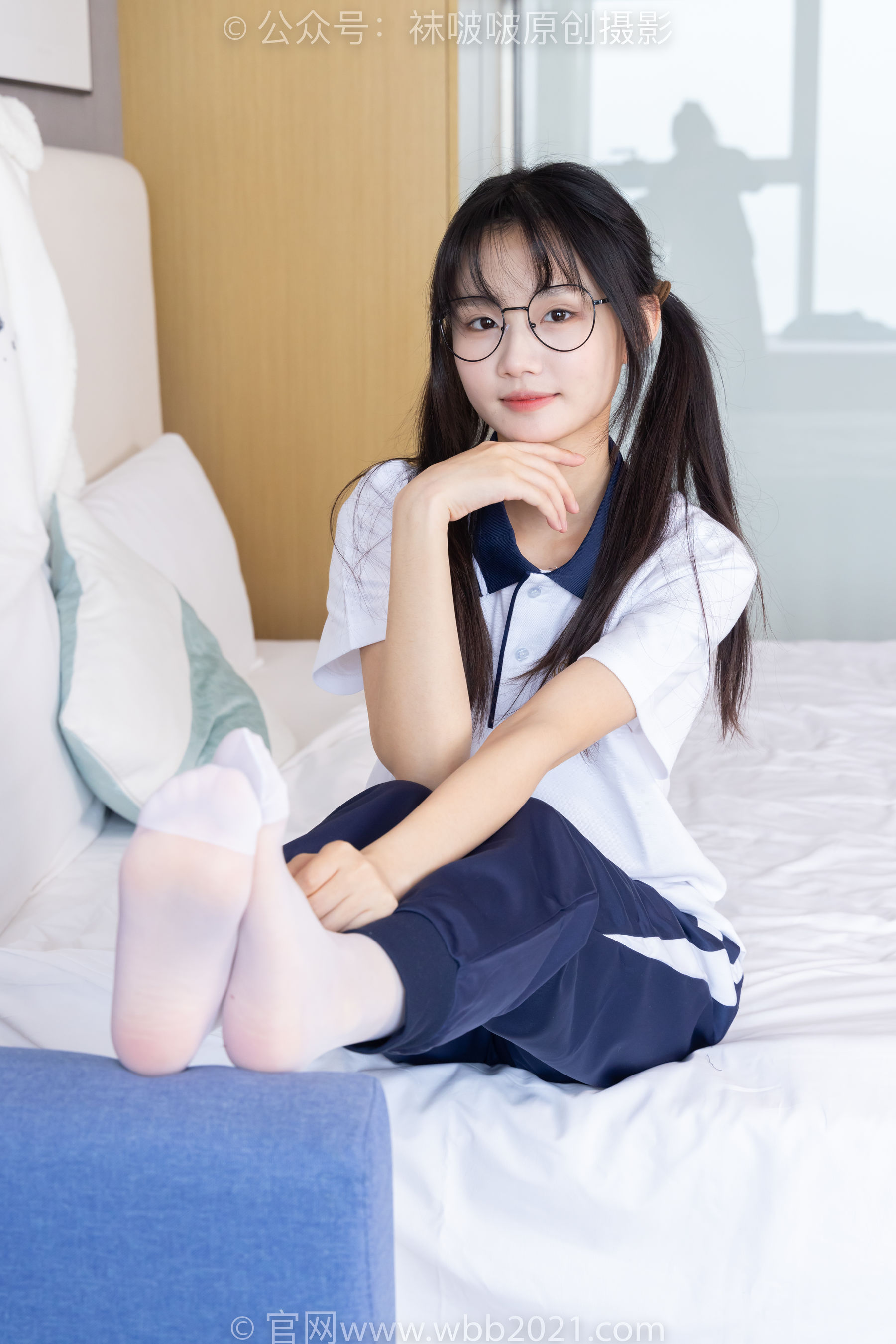 BoBoSocks袜啵啵 No.446 甜甜圈 板鞋、白棉袜、白丝、校服裤里丝/(150P)