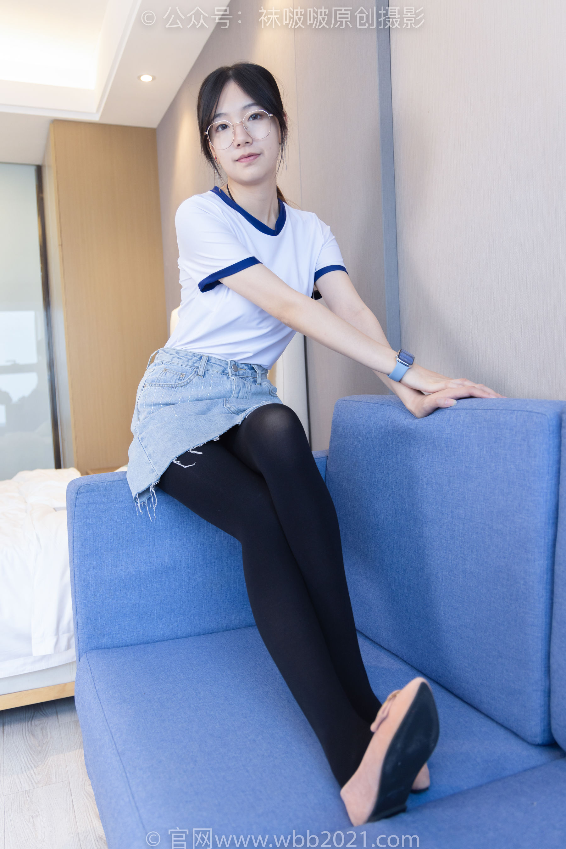 BoBoSocks袜啵啵 No.447 小甜豆 平底鞋、厚黑丝、踩方便面、圣女果、橘子、巧克力蛋糕剧情/(140P)