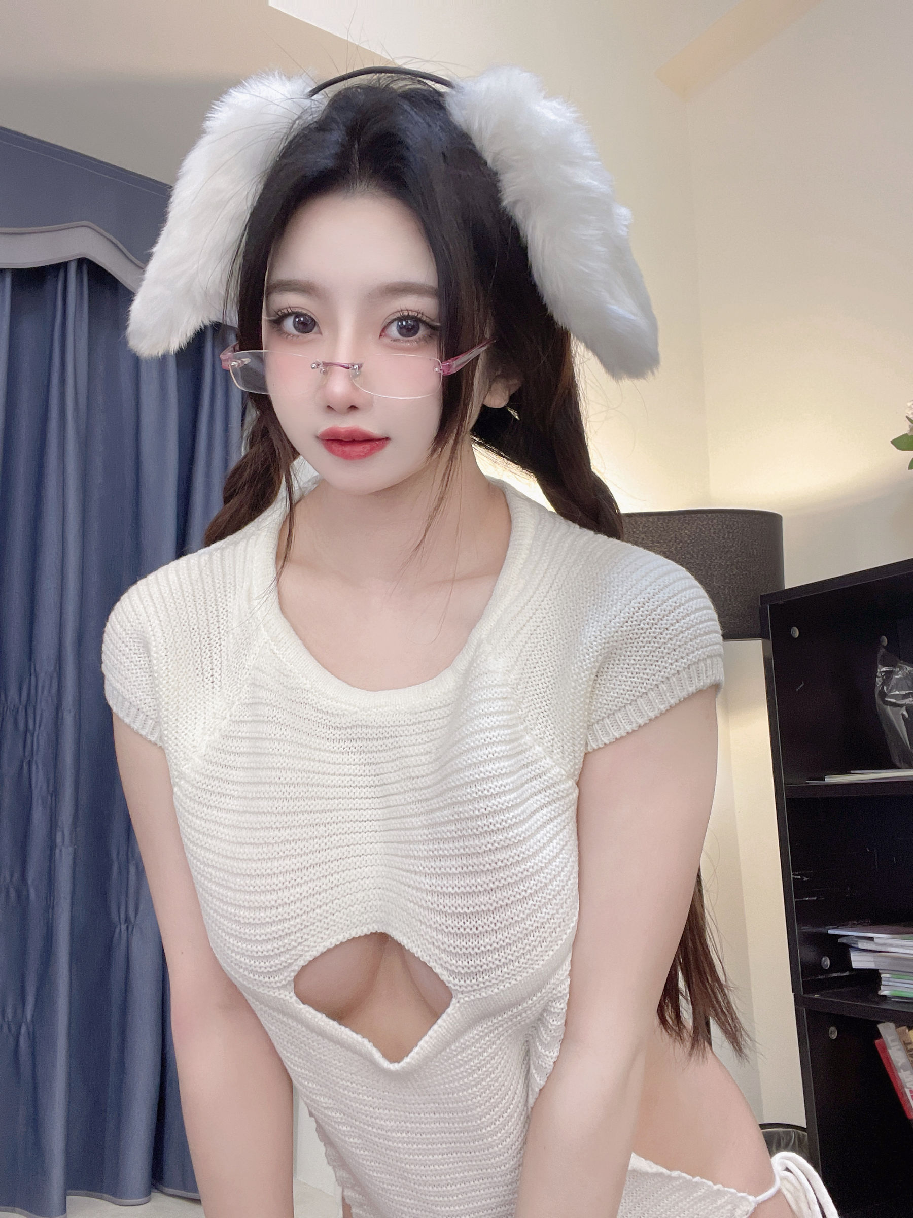 白嫩美少女 鬼畜瑶 - 毛衣小兔子/(40P)