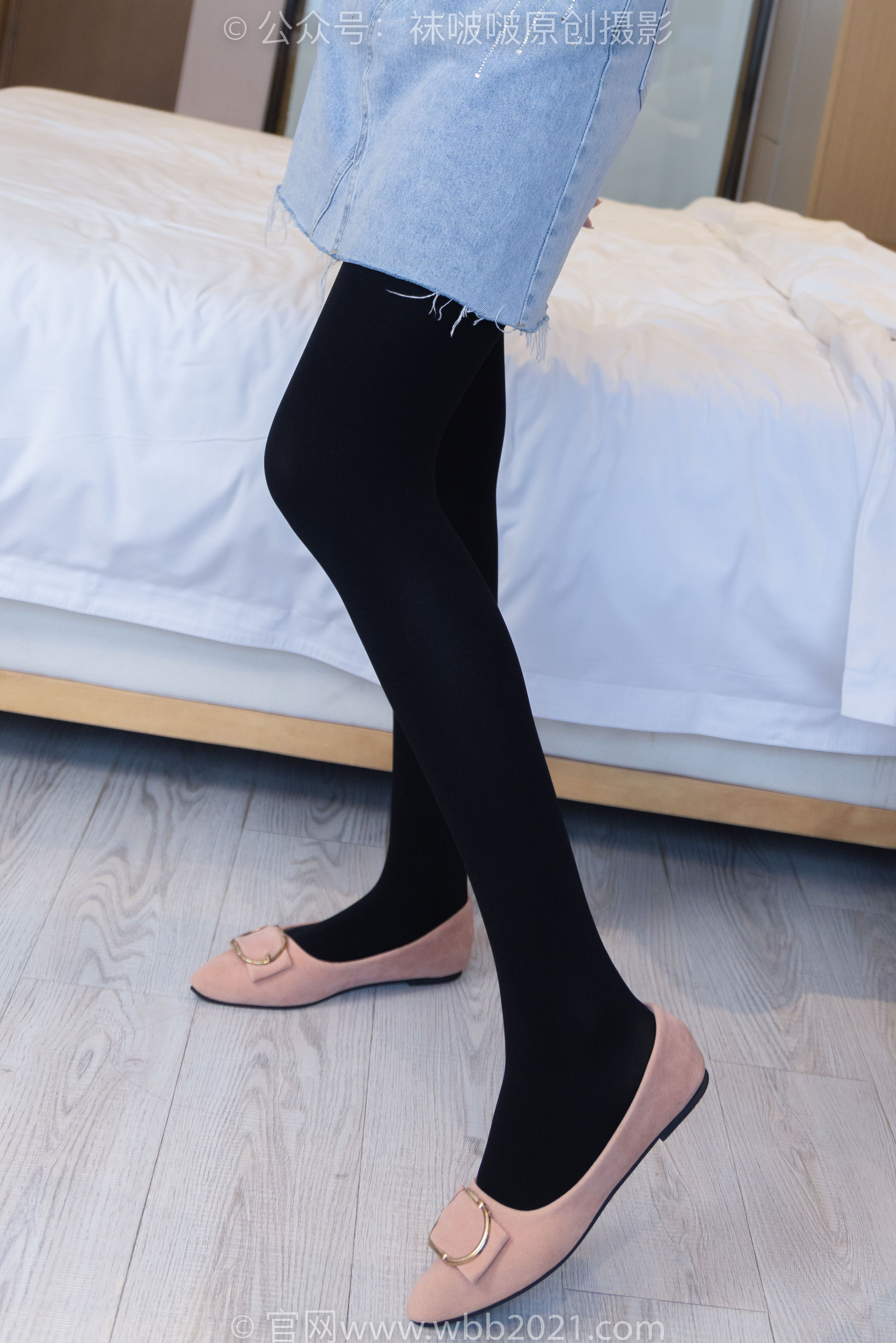 BoBoSocks袜啵啵 No.447 小甜豆 平底鞋、厚黑丝、踩方便面、圣女果、橘子、巧克力蛋糕剧情/(140P)