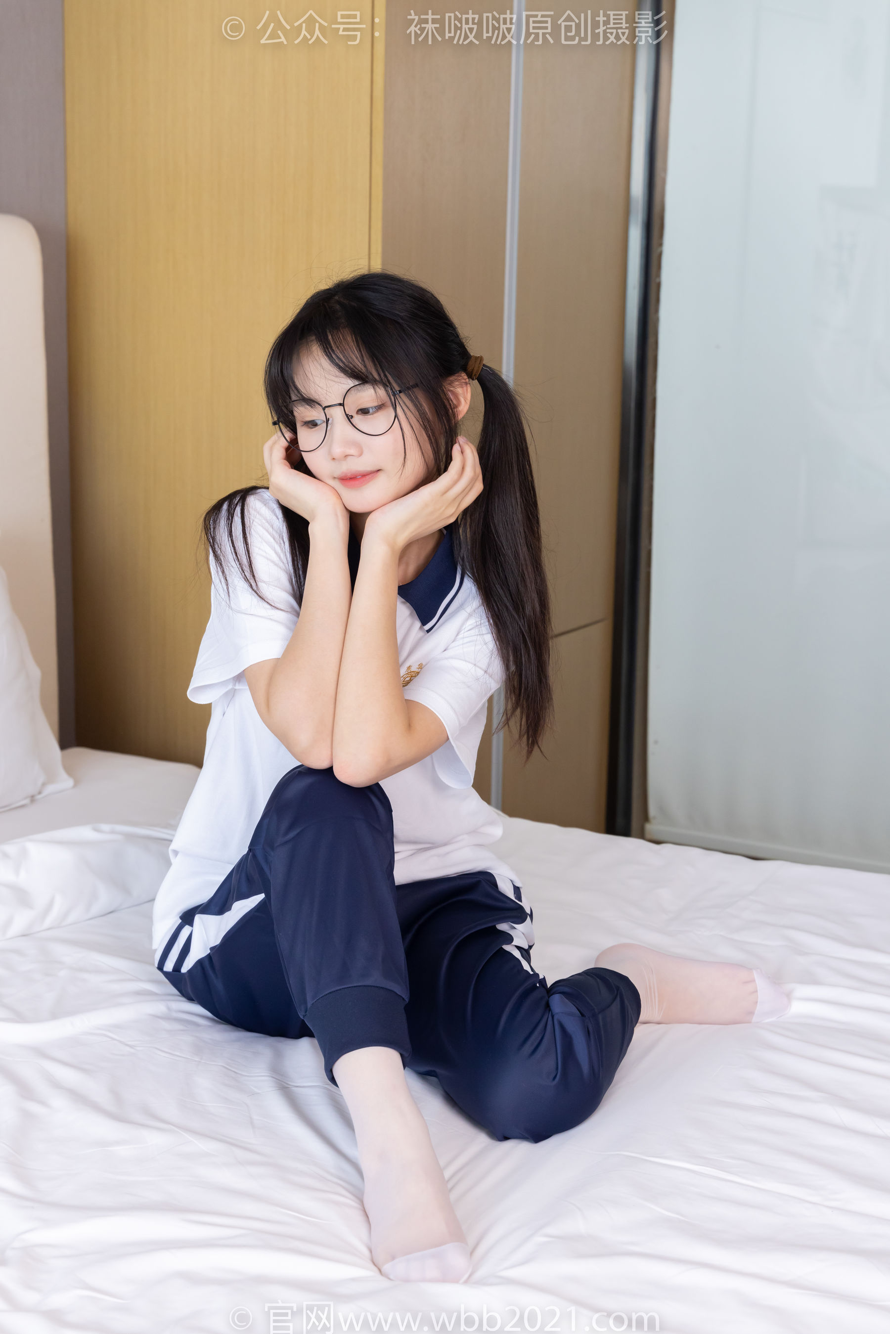 BoBoSocks袜啵啵 No.446 甜甜圈 板鞋、白棉袜、白丝、校服裤里丝/(150P)