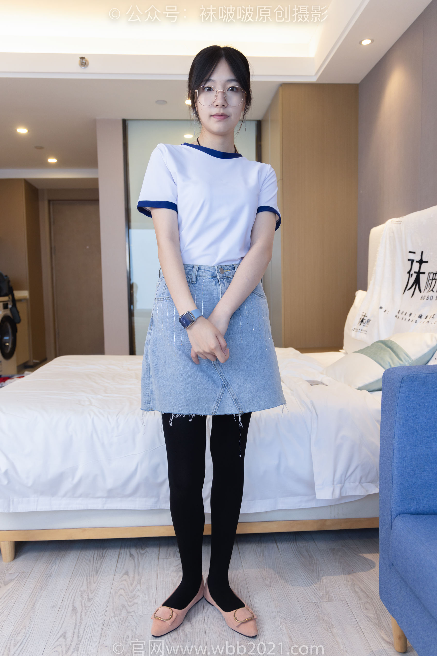BoBoSocks袜啵啵 No.447 小甜豆 平底鞋、厚黑丝、踩方便面、圣女果、橘子、巧克力蛋糕剧情/(140P)