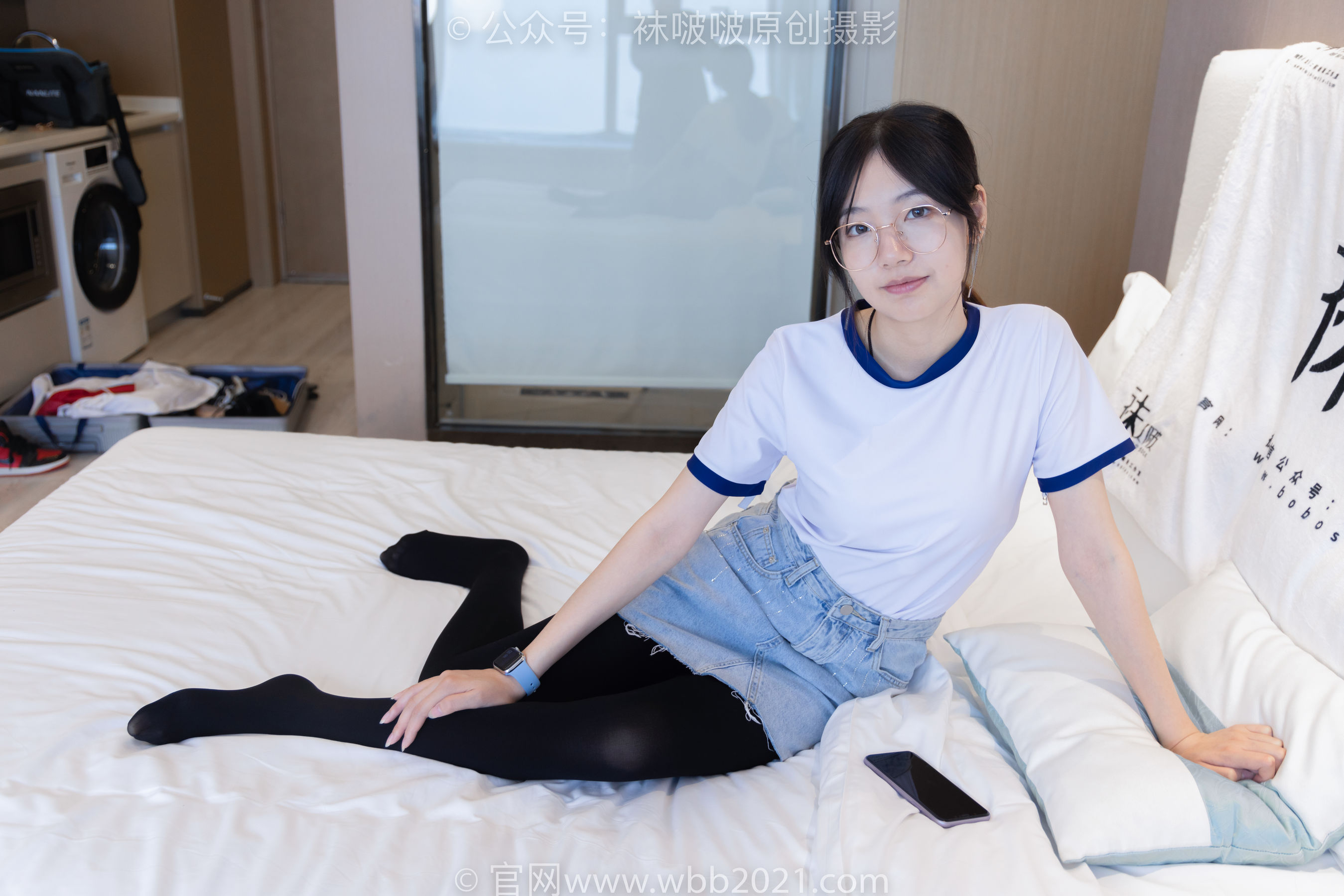 BoBoSocks袜啵啵 No.447 小甜豆 平底鞋、厚黑丝、踩方便面、圣女果、橘子、巧克力蛋糕剧情/(140P)