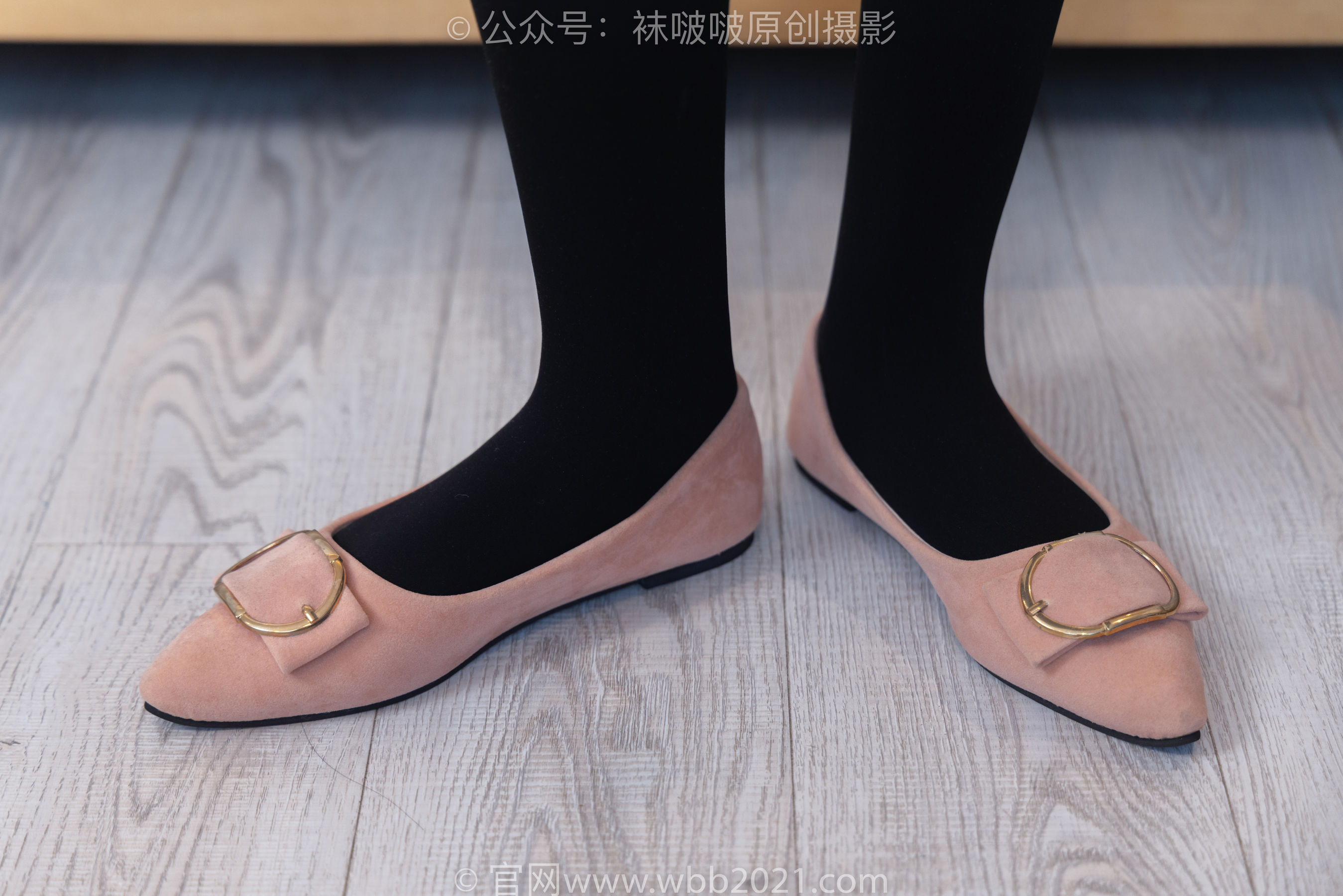 BoBoSocks袜啵啵 No.447 小甜豆 平底鞋、厚黑丝、踩方便面、圣女果、橘子、巧克力蛋糕剧情/(140P)