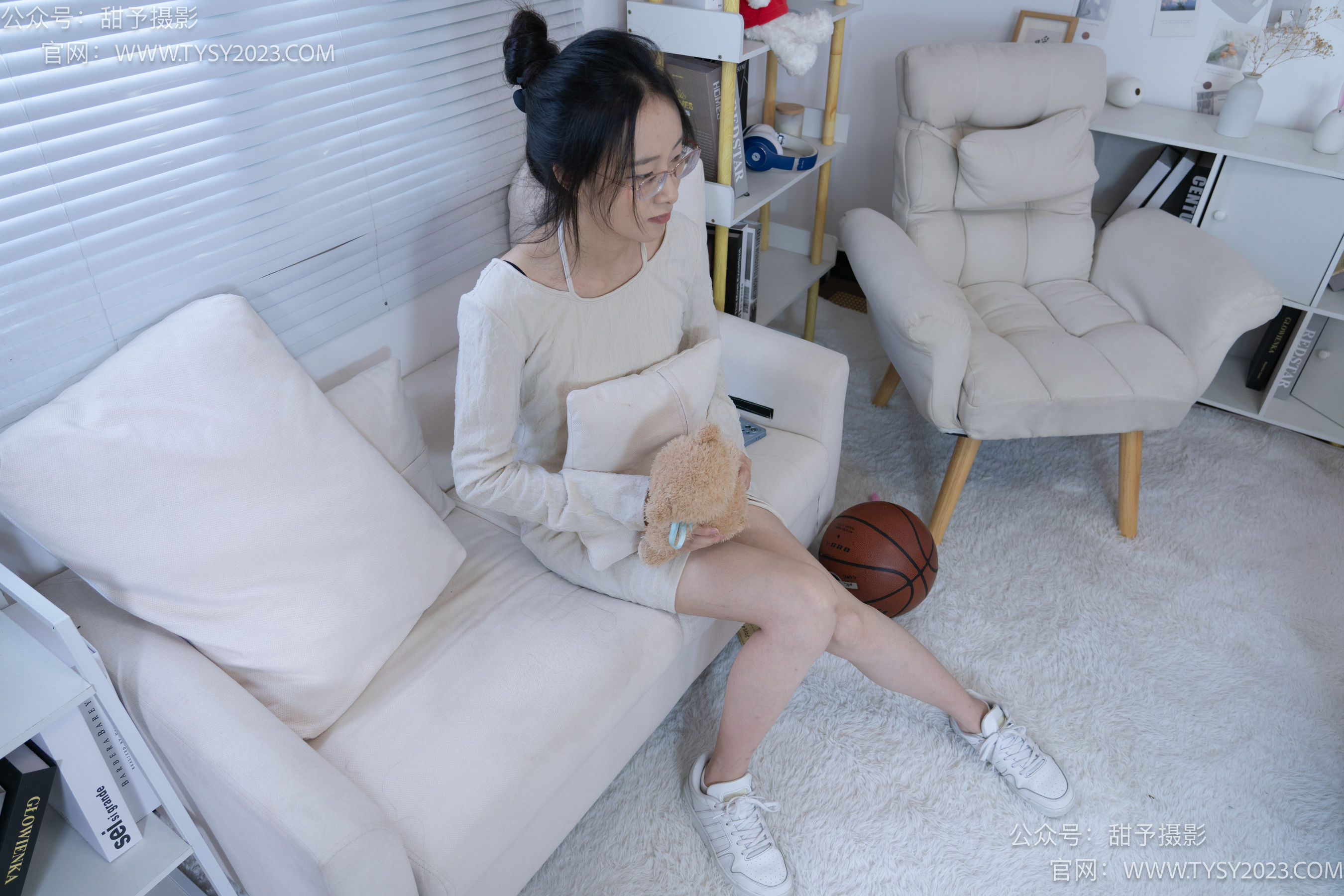 甜予摄影 No.087 静静 -板鞋、白棉袜、裸足/(106P)