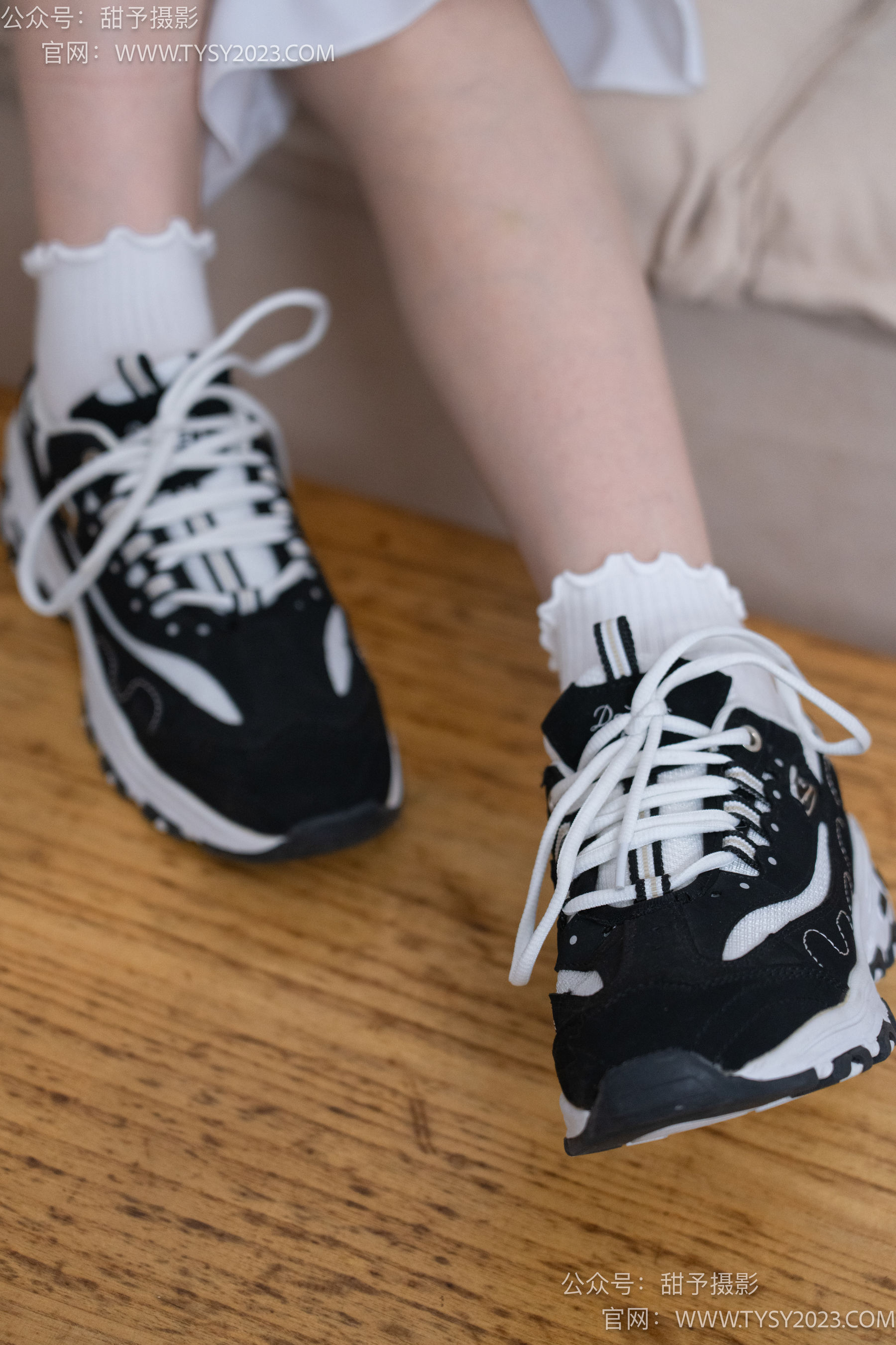 甜予摄影 No.083 璇璇 -运动鞋、白棉袜、裸足/(133P)