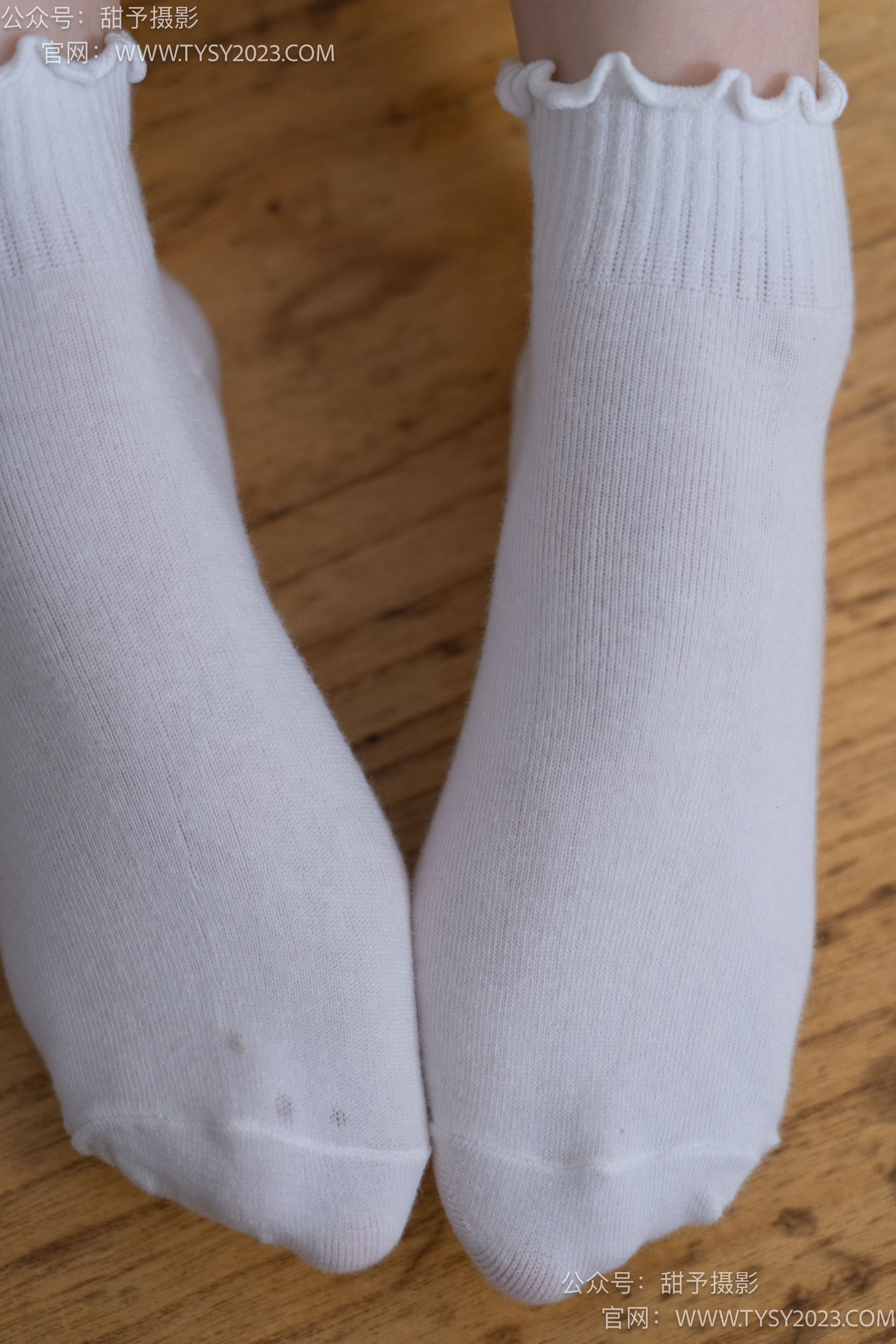 甜予摄影 No.083 璇璇 -运动鞋、白棉袜、裸足/(133P)