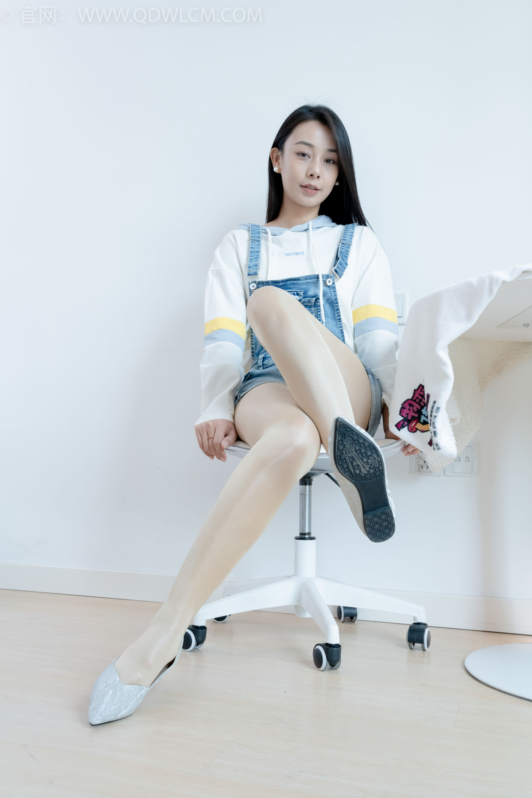 物恋传媒 No.2173 兰兰 -初秋的街头/(165P)