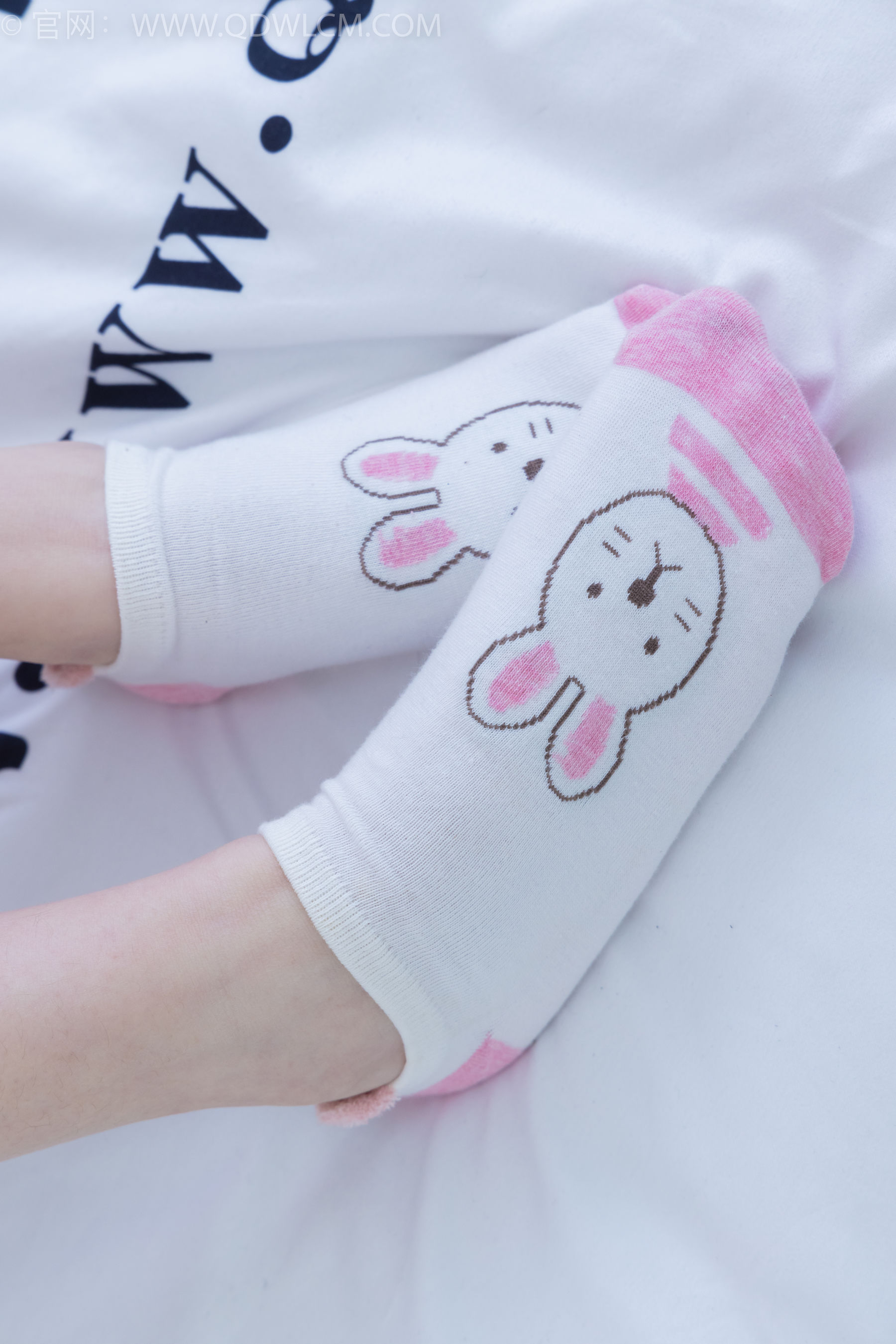 物恋传媒 No.2176 闪闪 -牵你的手/(180P)