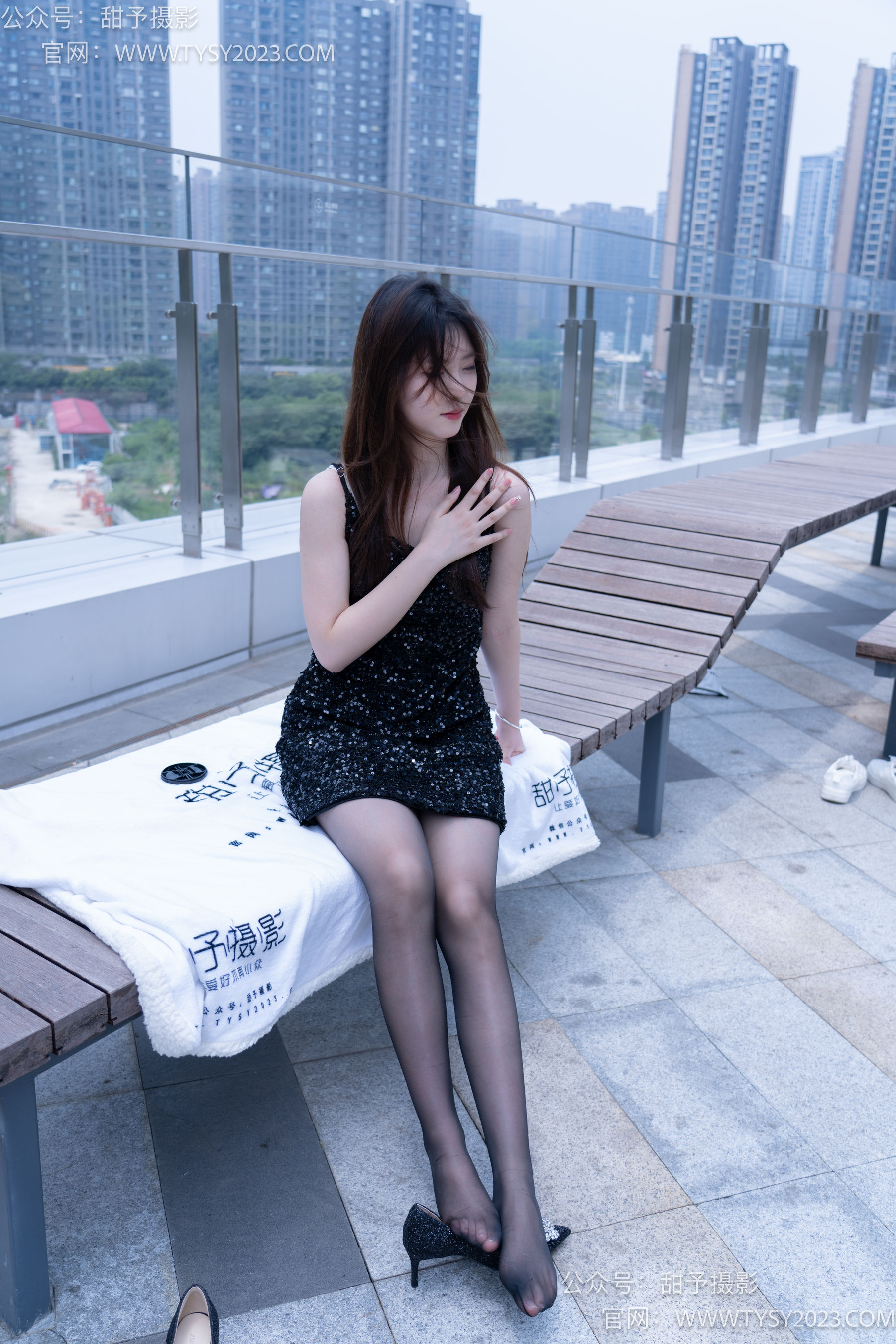 甜予摄影 No.086 璇璇 -高跟鞋、油亮黑丝/(153P)