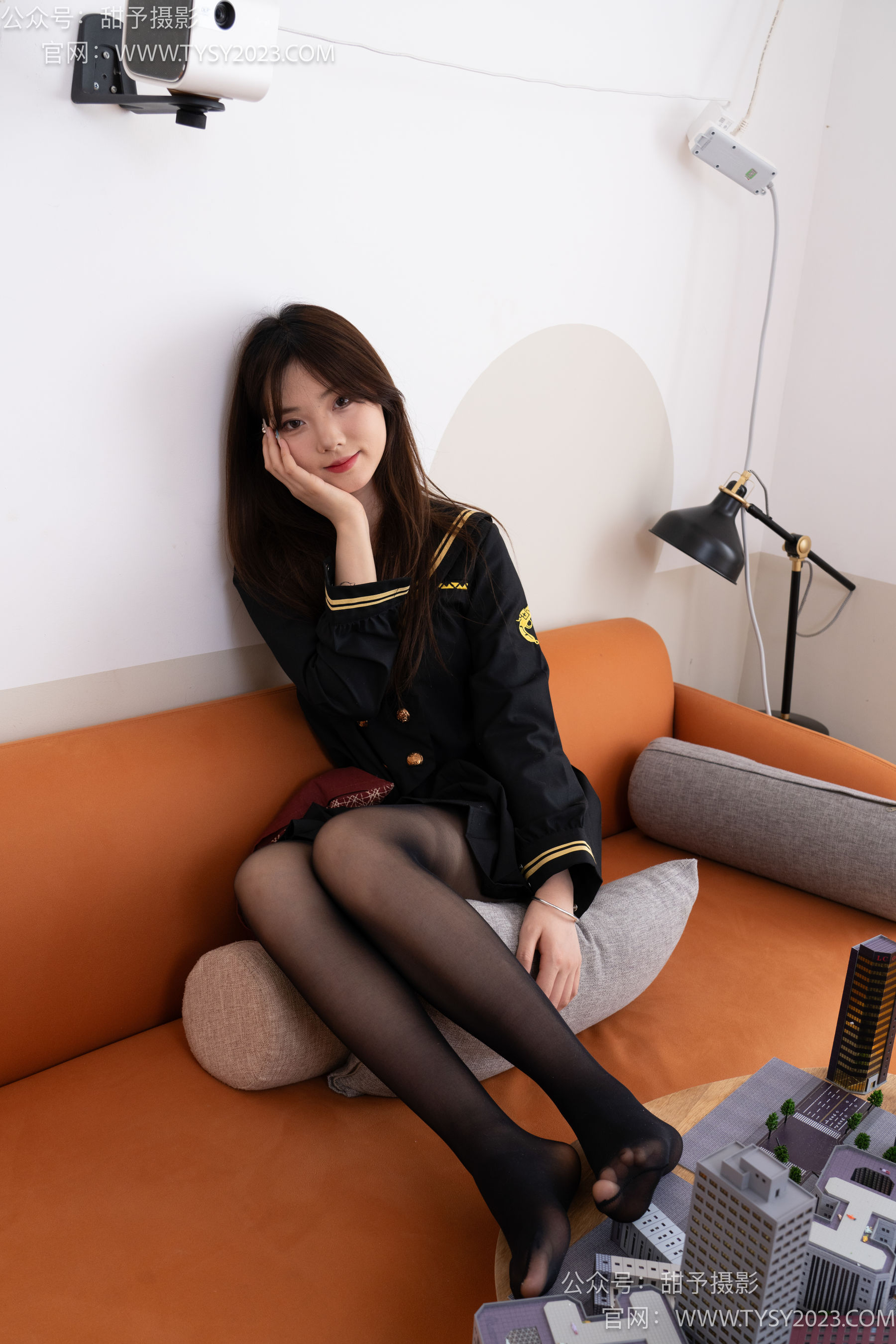 甜予摄影 No.077 璇璇 -JK制服、凉爽高跟鞋、嘿丝（脚尖透明款）、小人国剧情/(128P)