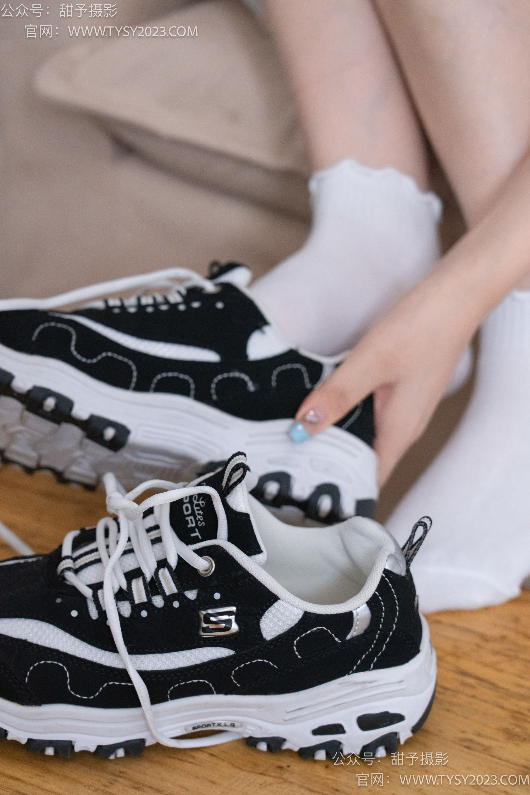 甜予摄影 No.083 璇璇 -运动鞋、白棉袜、裸足/(133P)