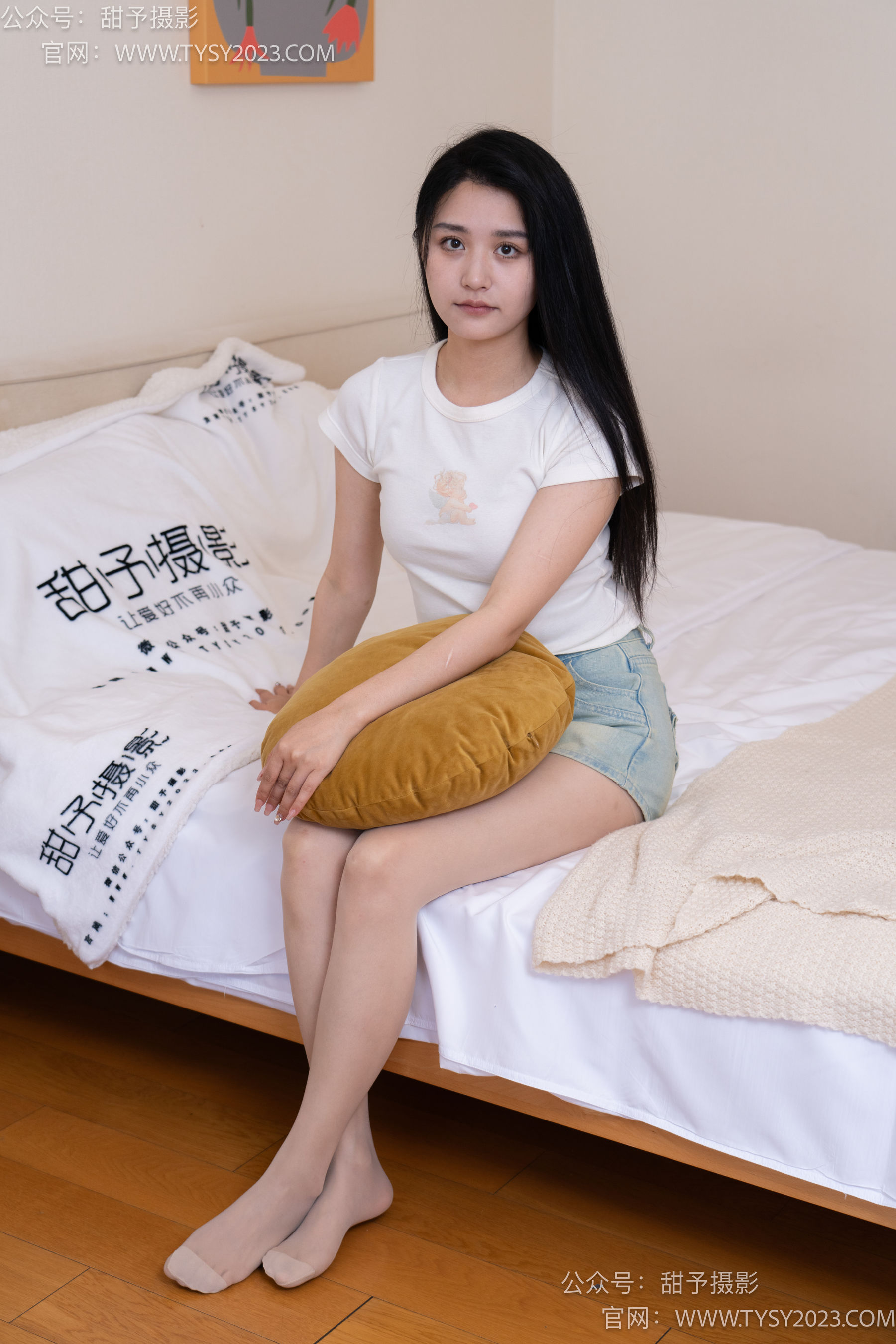 甜予摄影 No.096 澜澜 -板鞋、白棉袜、肉丝（脚尖加固款）/(130P)