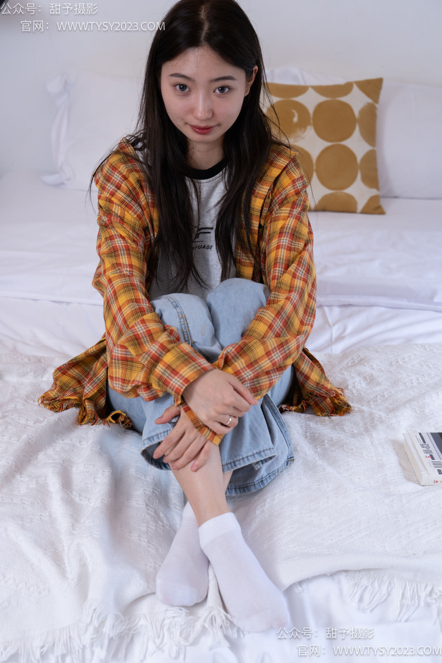 甜予摄影 No.078 雪梨 -帆布鞋、白棉袜、裸足/(140P)