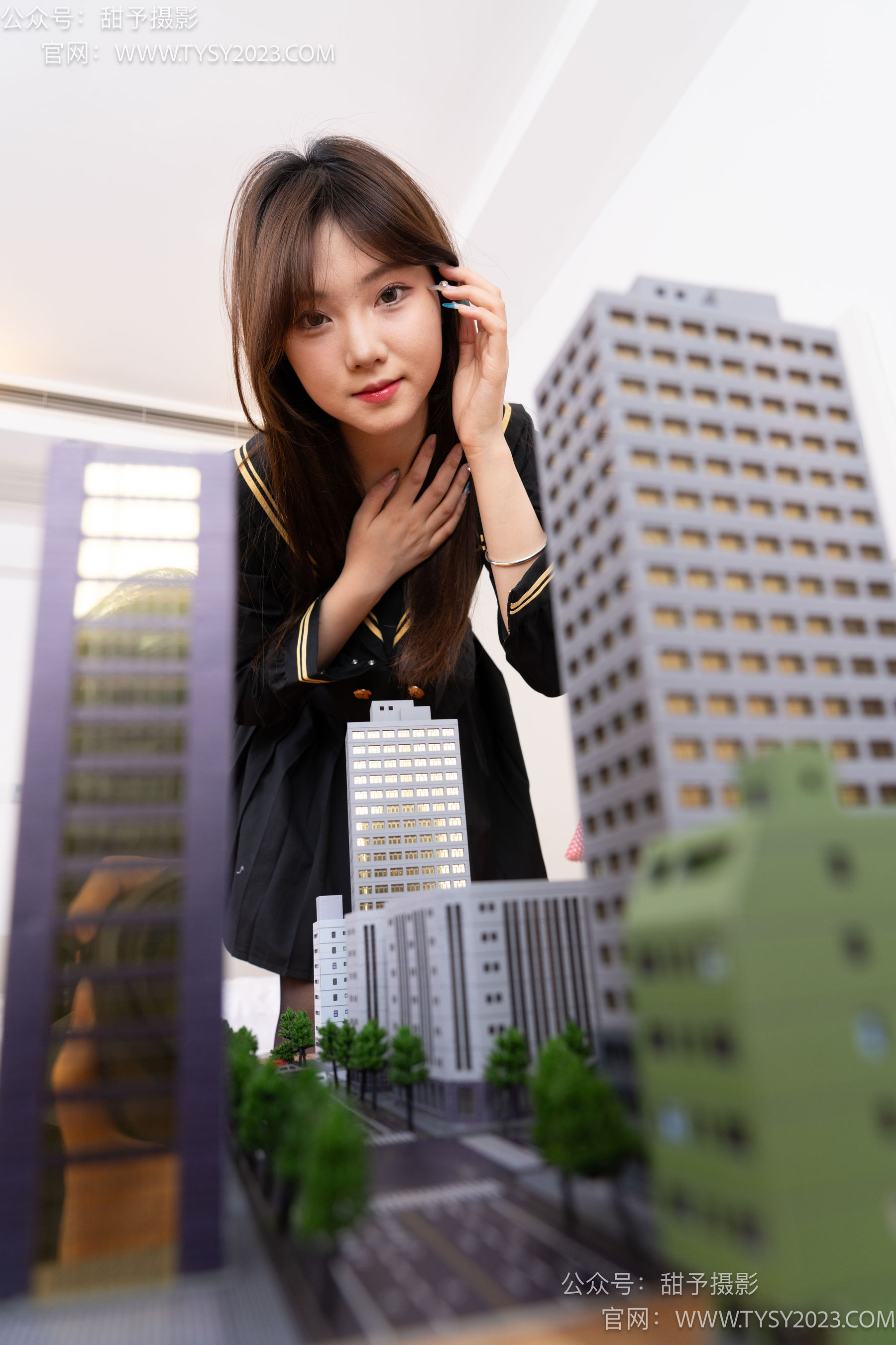 甜予摄影 No.077 璇璇 -JK制服、凉爽高跟鞋、嘿丝（脚尖透明款）、小人国剧情/(128P)