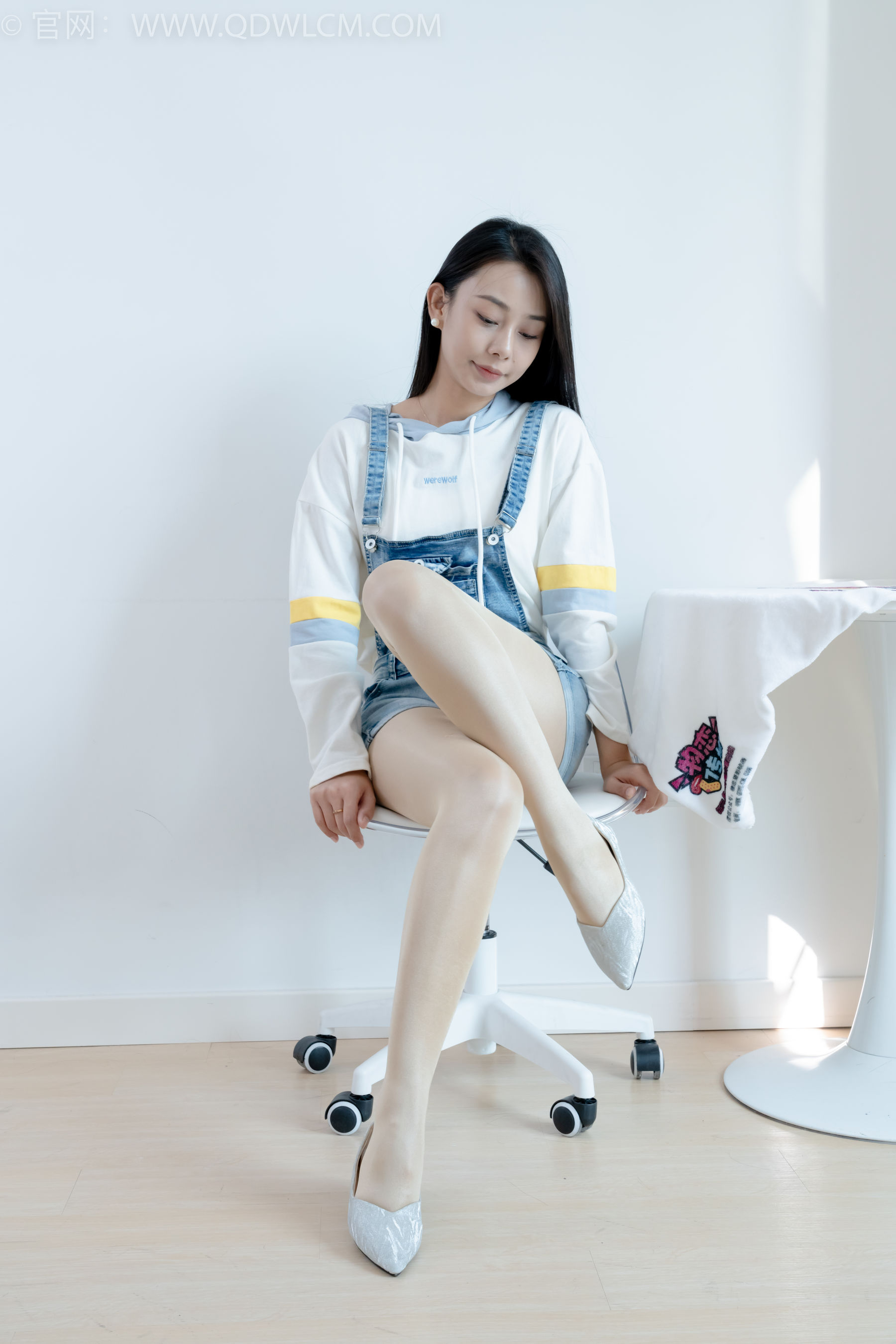 物恋传媒 No.2173 兰兰 -初秋的街头/(165P)