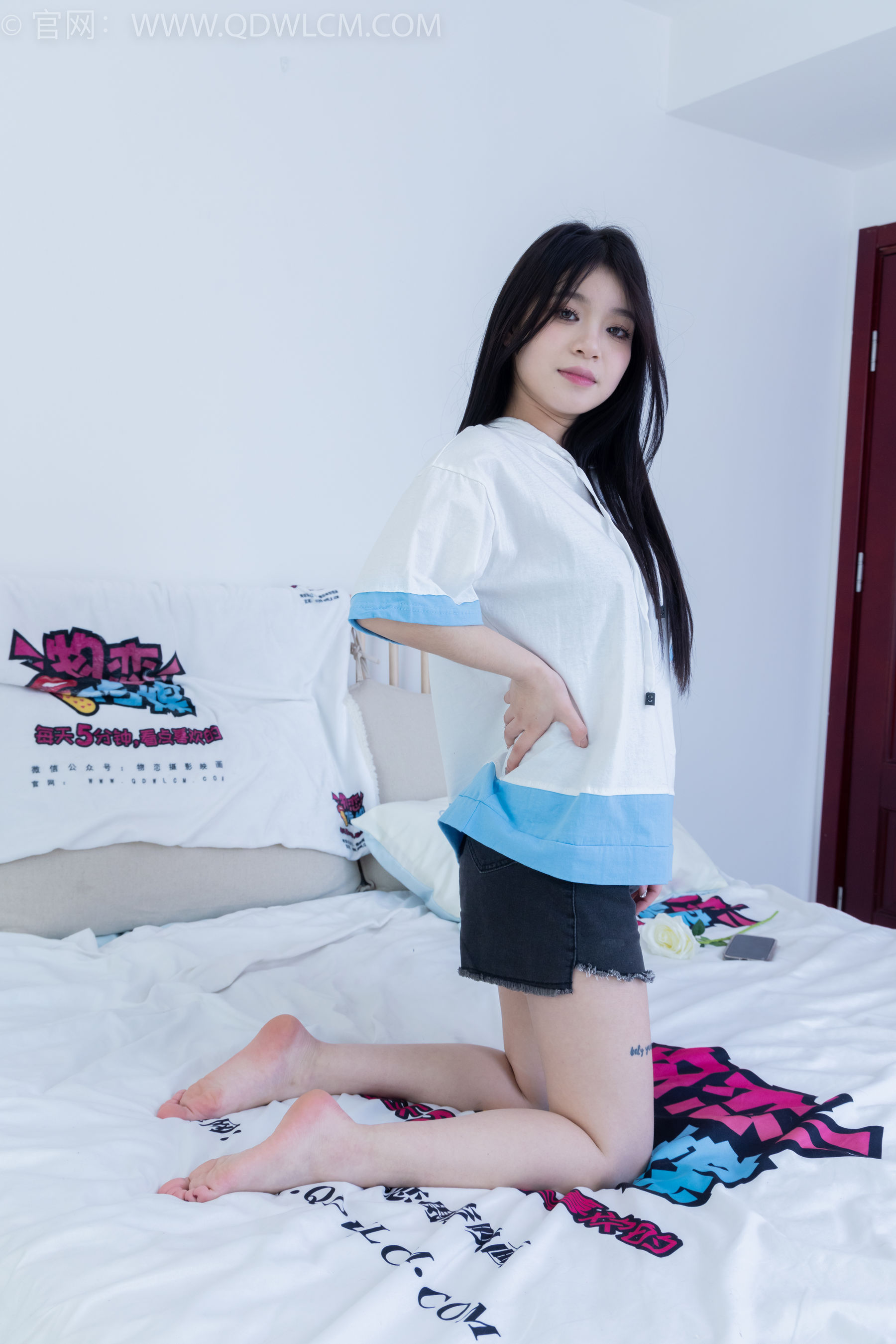 物恋传媒 No.2176 闪闪 -牵你的手/(180P)